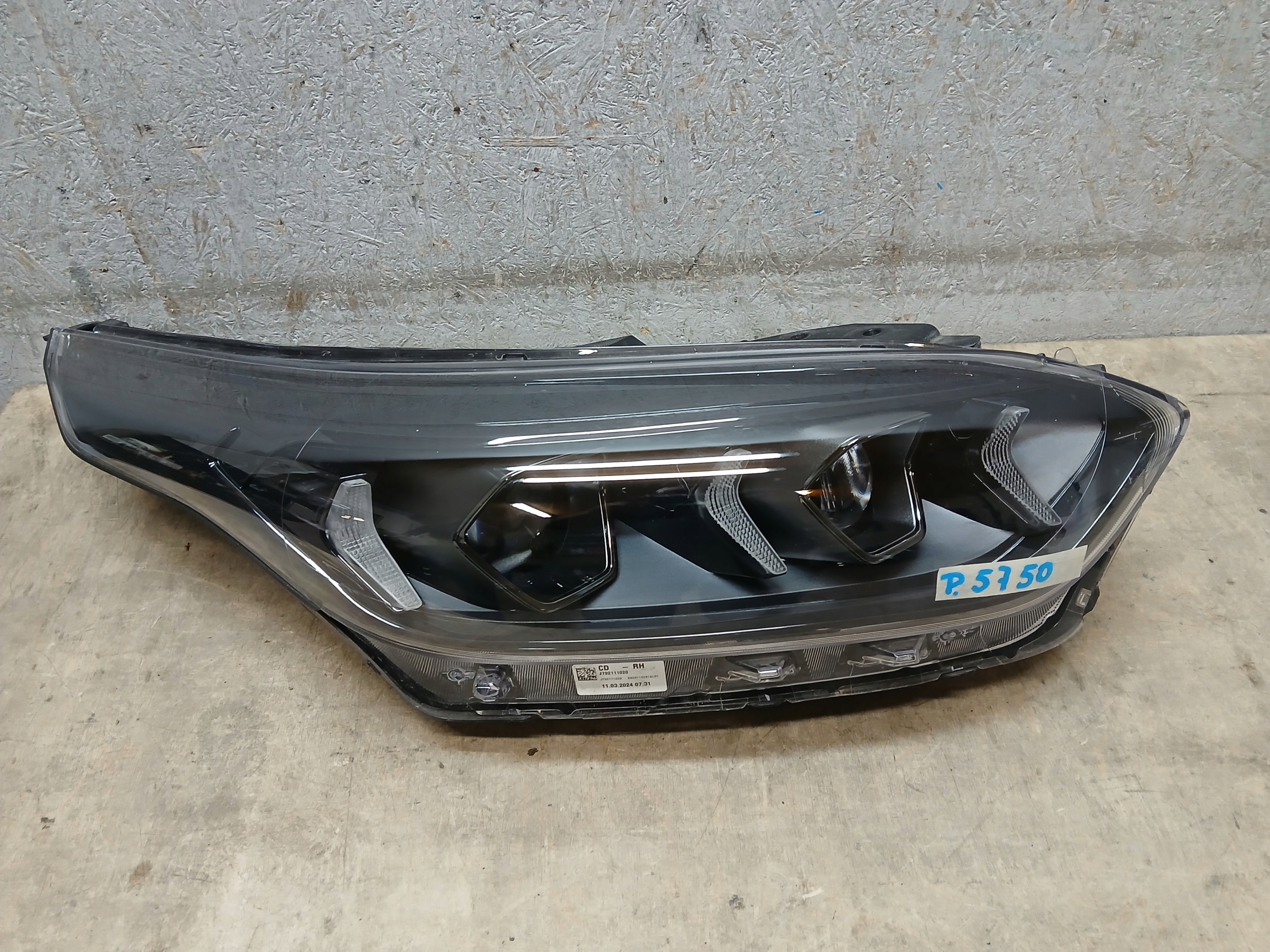 light front right KIA CEED III 3 LIFT 21- FULL LED J7921-61520