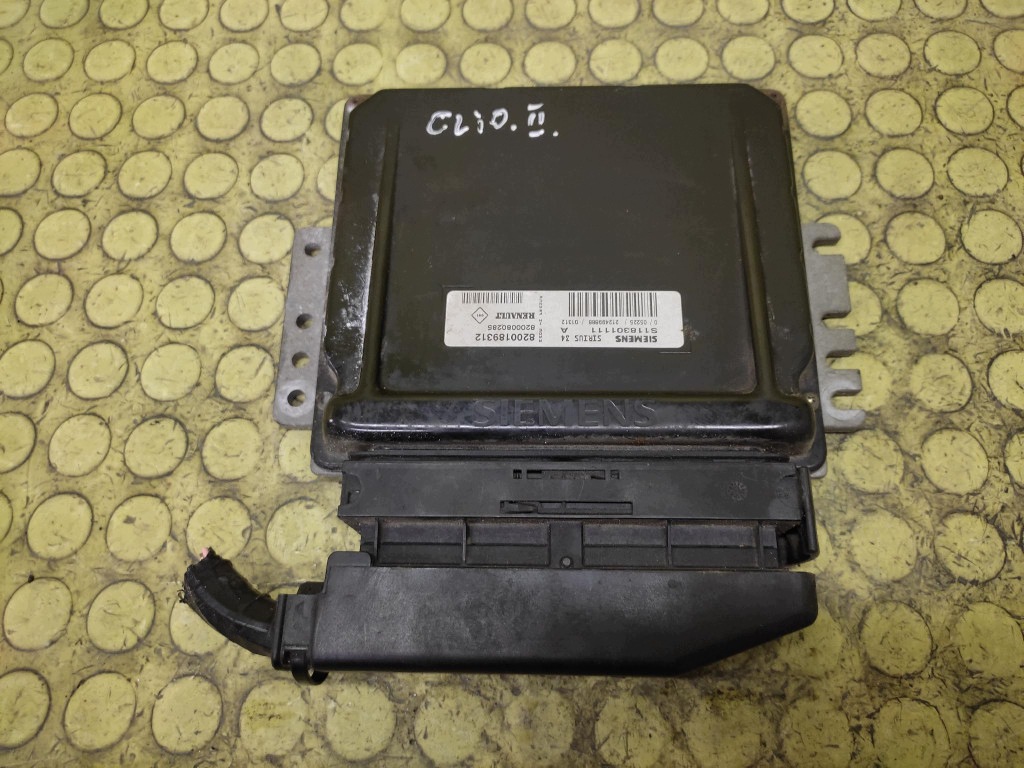 RENAULT CLIO II control unit of the engine 8200189312