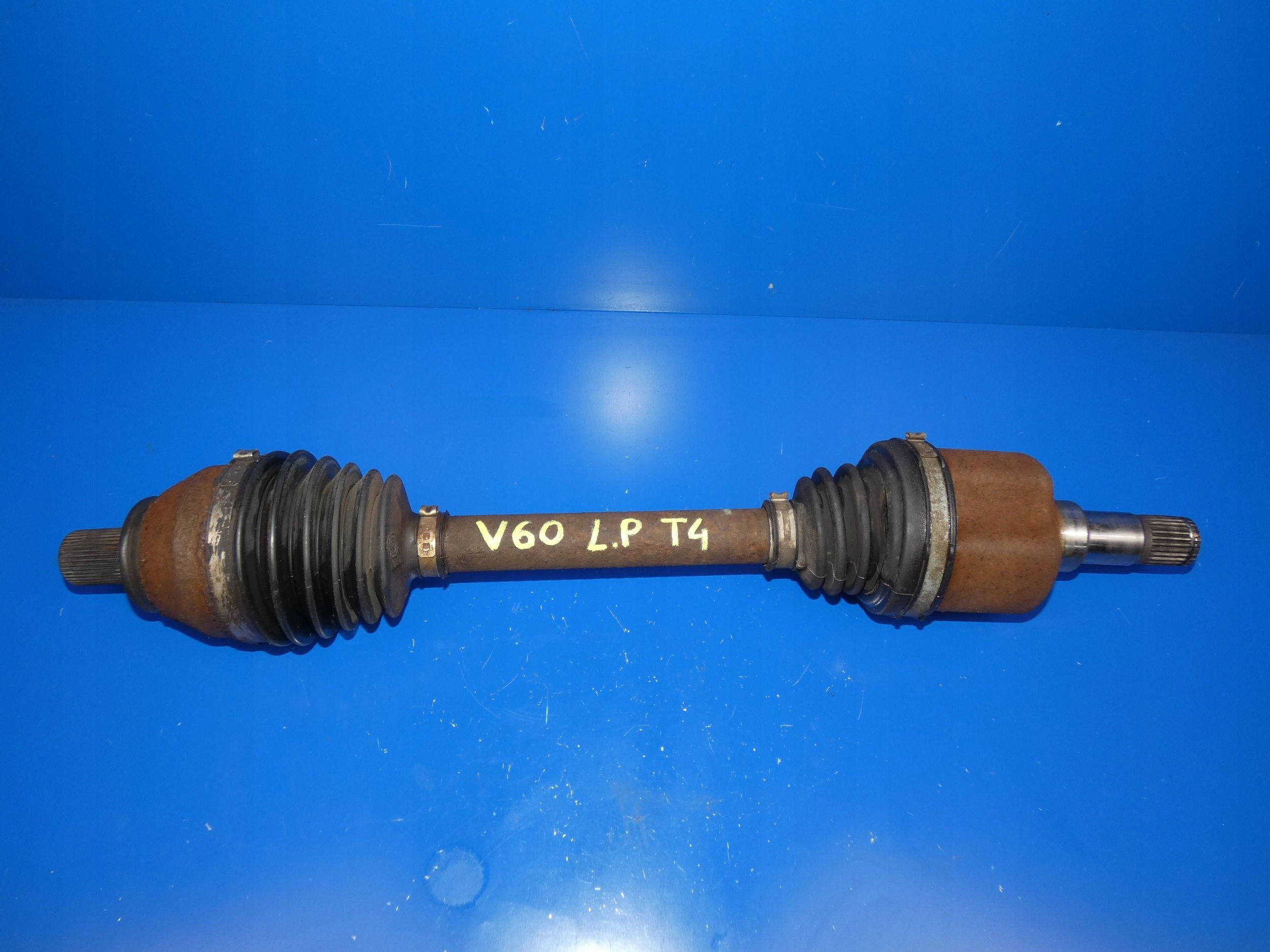 VOLVO V60 and S60 II V40 FORD 1.6 T4 T3 semi-axis left front front left