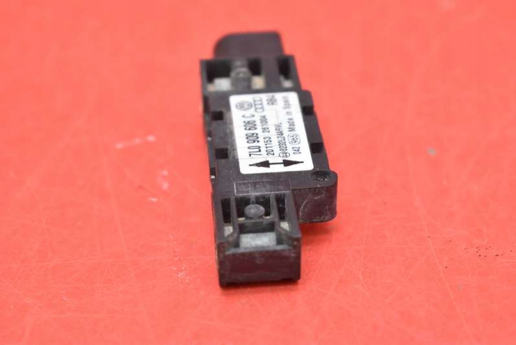 impact sensor right 7L0909606C PORSCHE CAYENNE 1 and 02-07