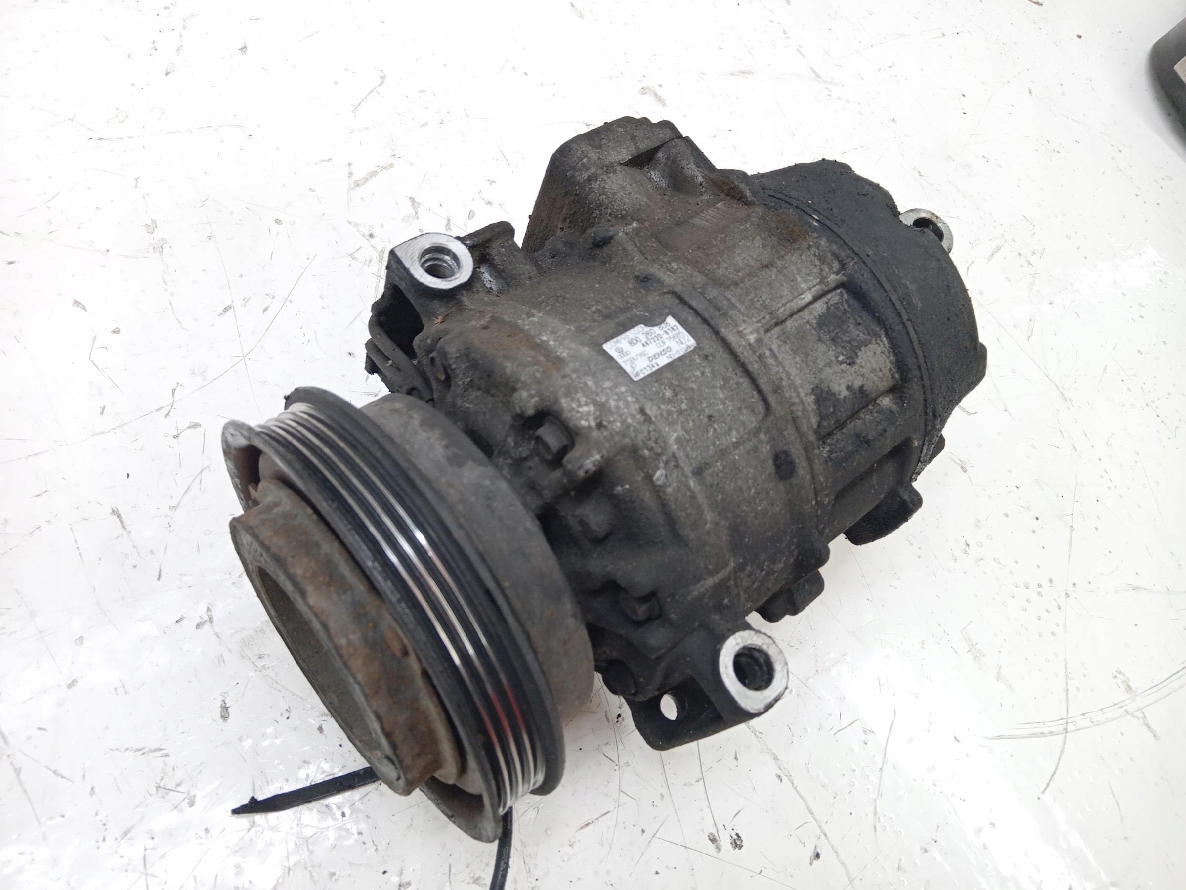 компрессор кондиционера vw PASSAT B7 ALLTRACK (365) 8D0260808 31073668 1.9л