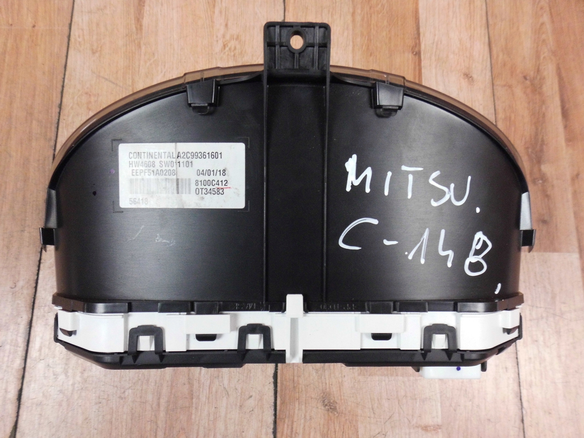 Mitsubishi Eclipse Cross 1.5 dials EUROPA 8100C412