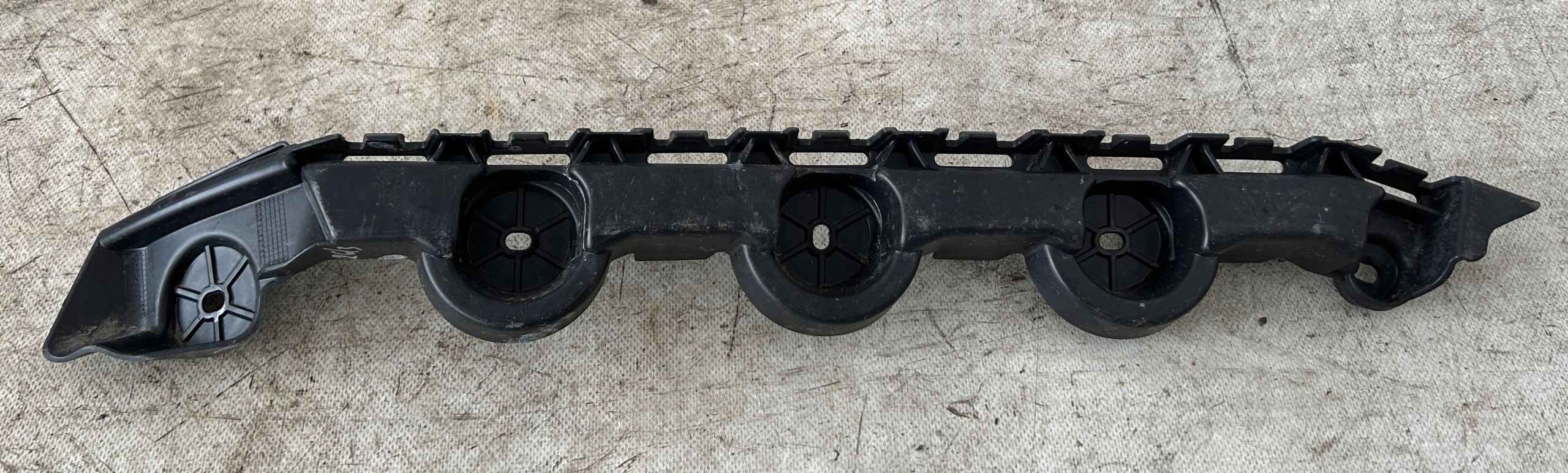 bumper bracket right rear part SKODA FABIA III KOMBI