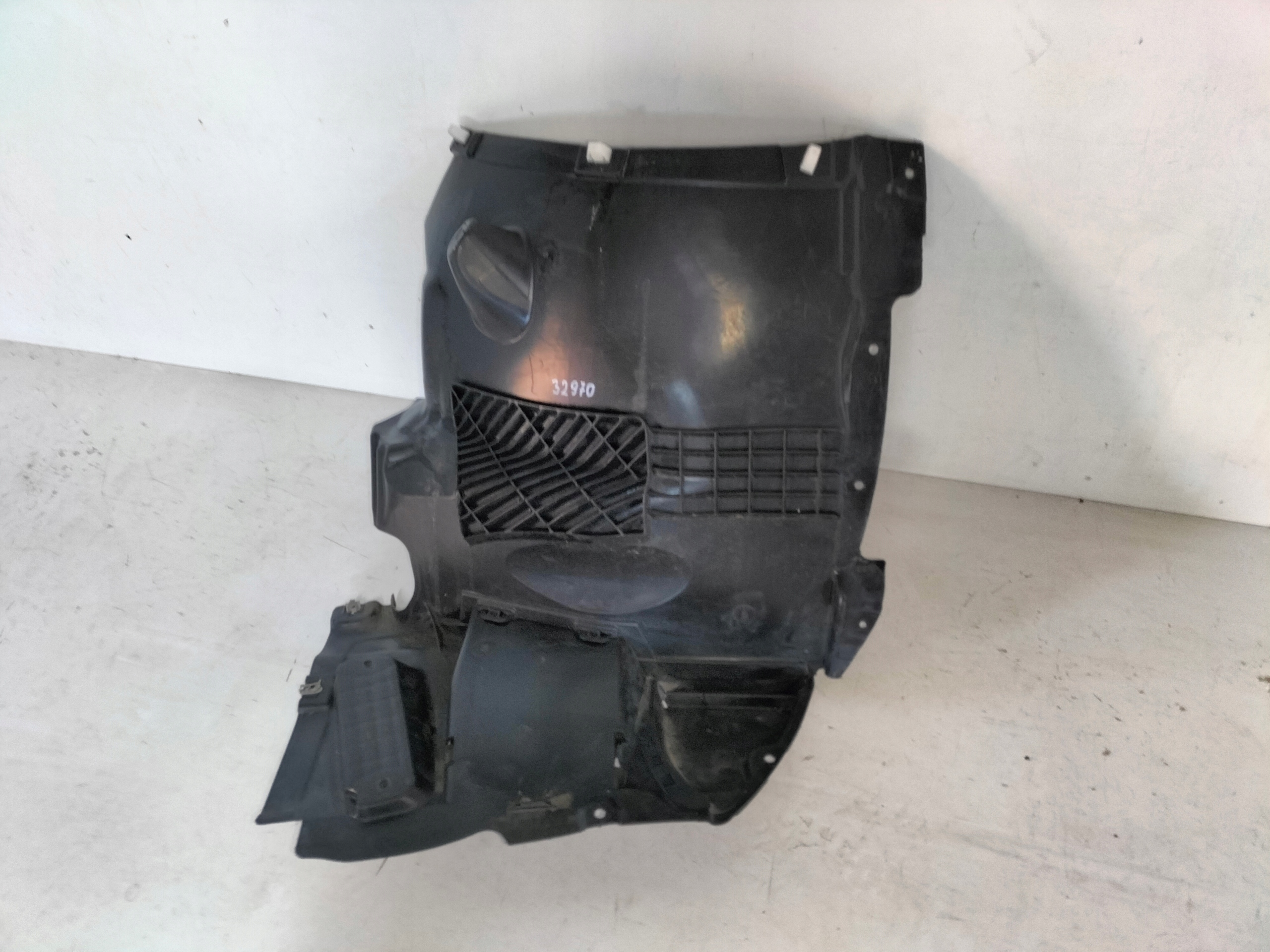 mudguard front front left AUDI A4 B10 23- part front