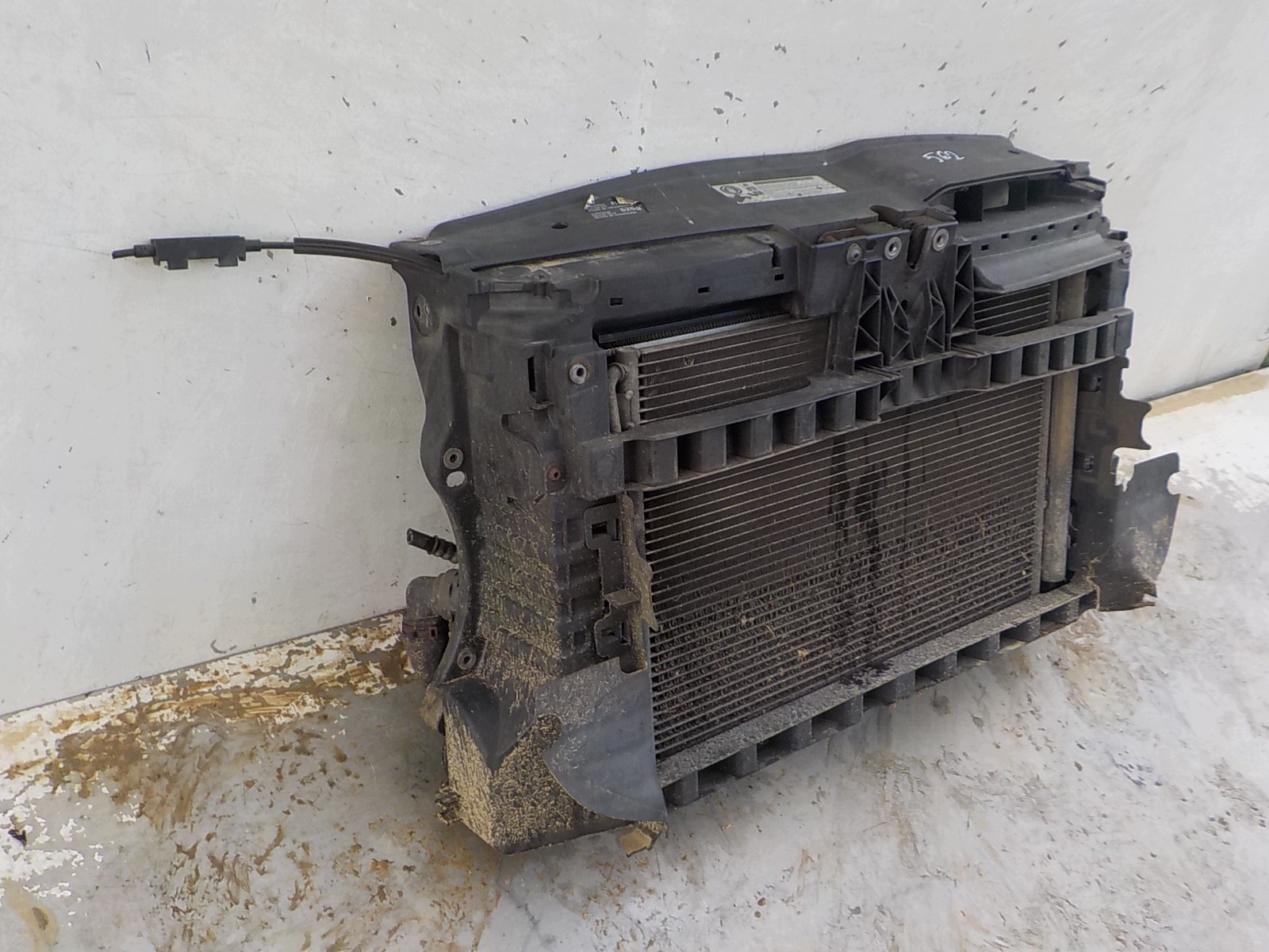 562 VOLKSWAGEN GOLF VI 1.6 TDI support panel for radiators pillar CZOLOW