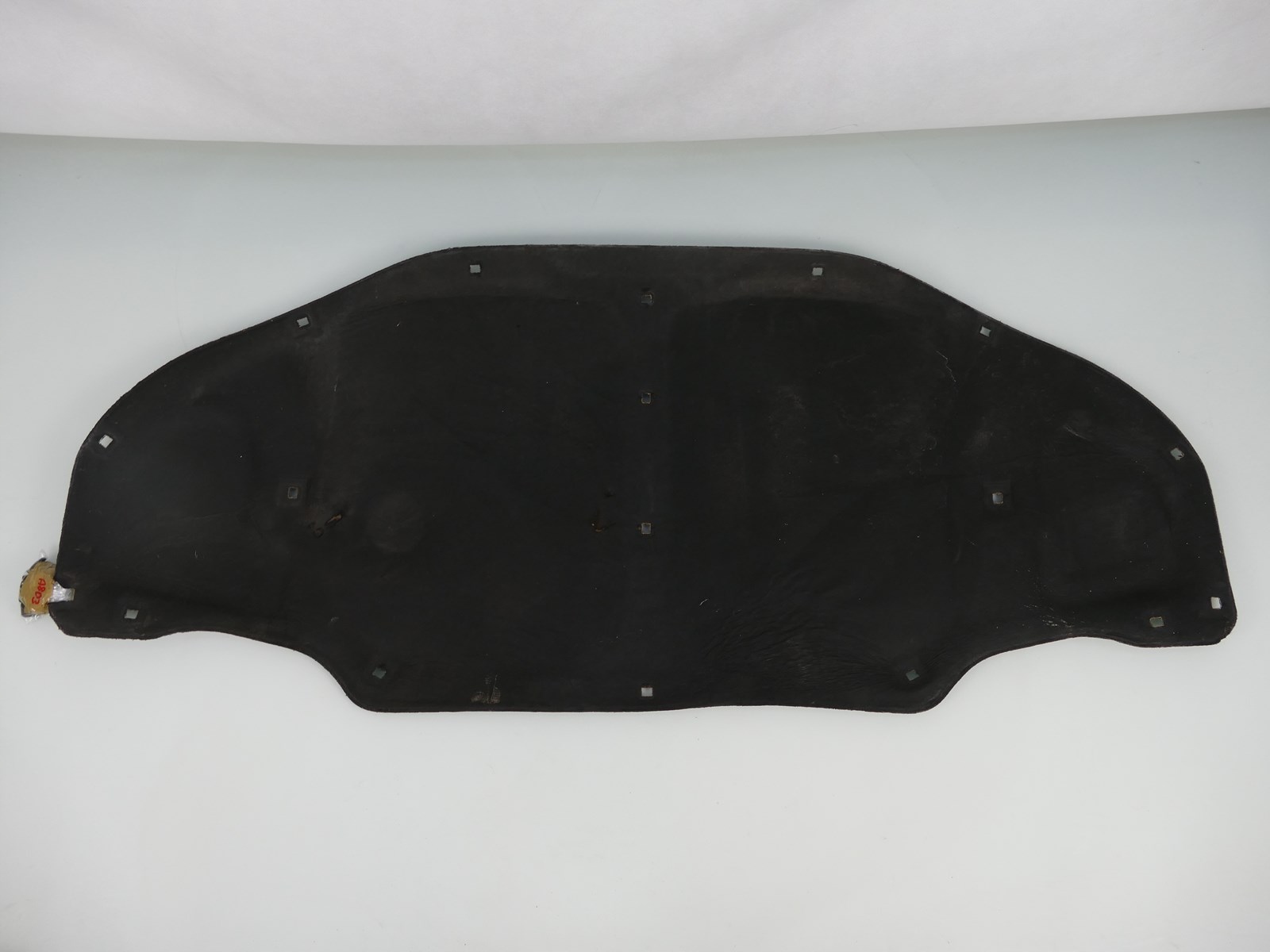 4E0863825 - AUDI A8 D3 до підйому звукоізоляції капот запонки