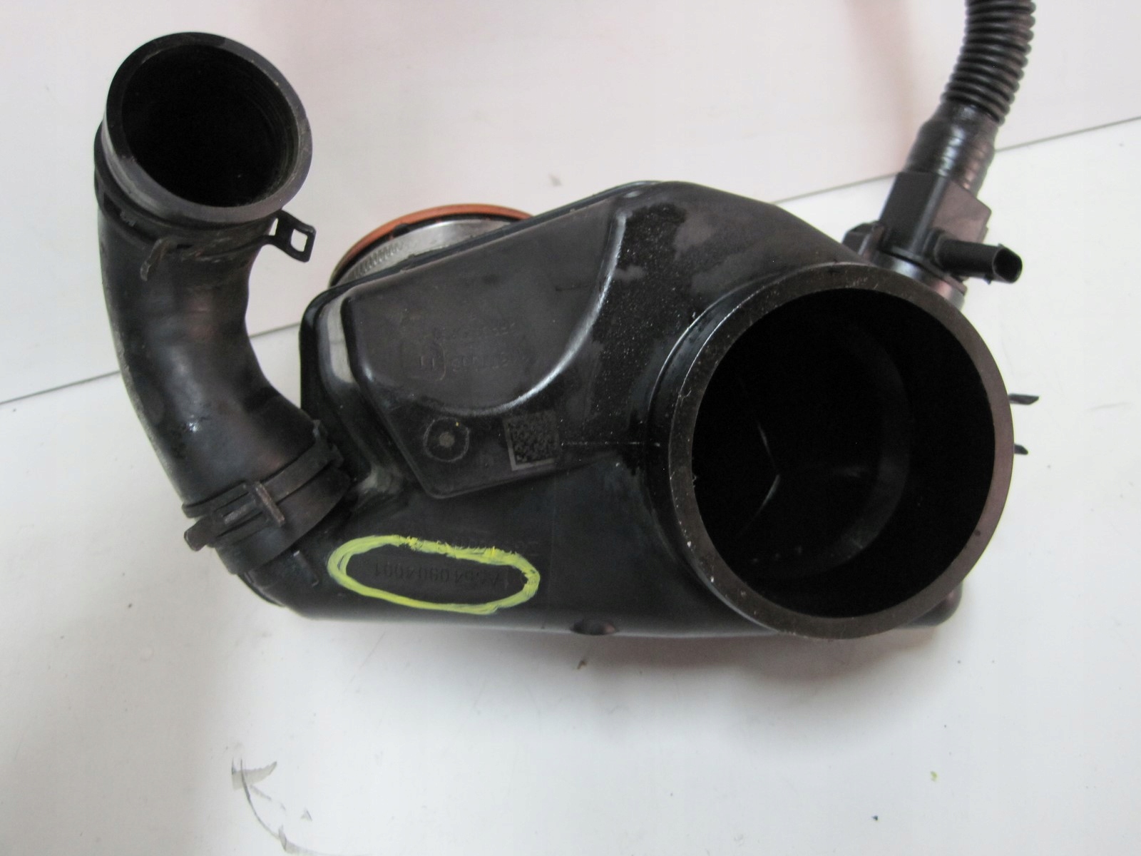 REZONATOR MERCEDES GLB 247 6540904001