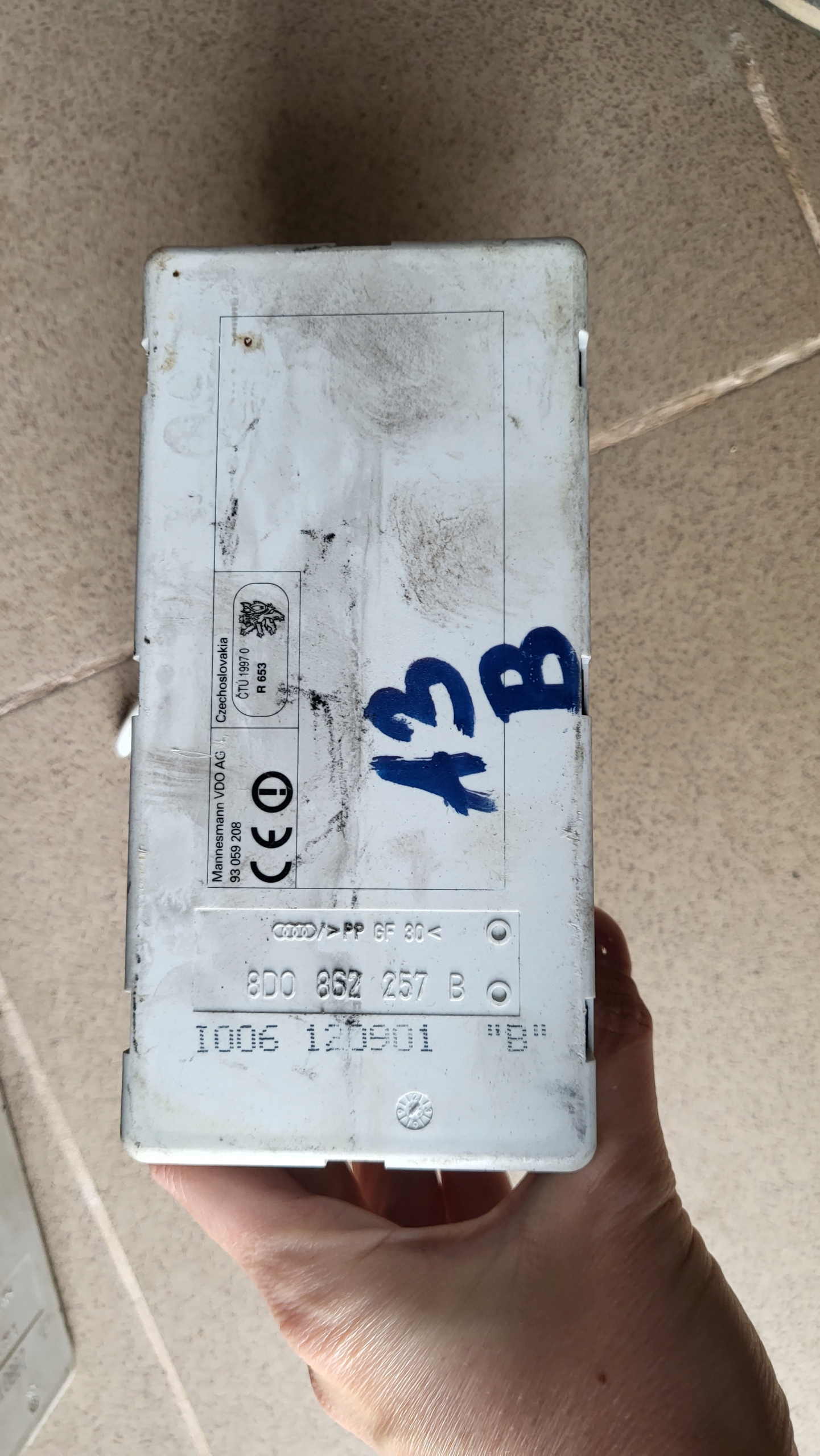 AUDI A3 8L насос центрального замка 8D0862257B