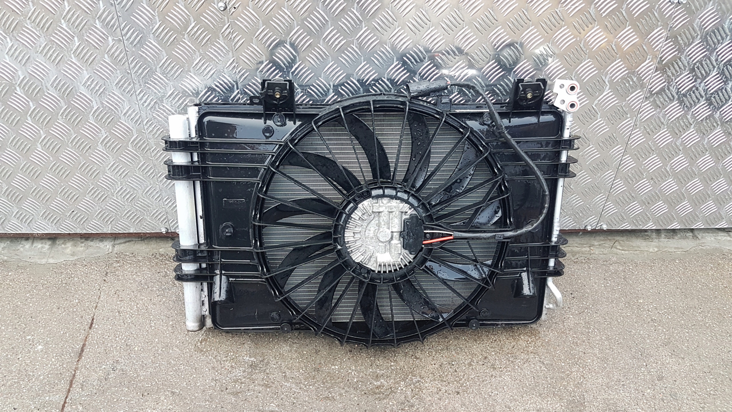 KOMPLET radiatore TESLA X