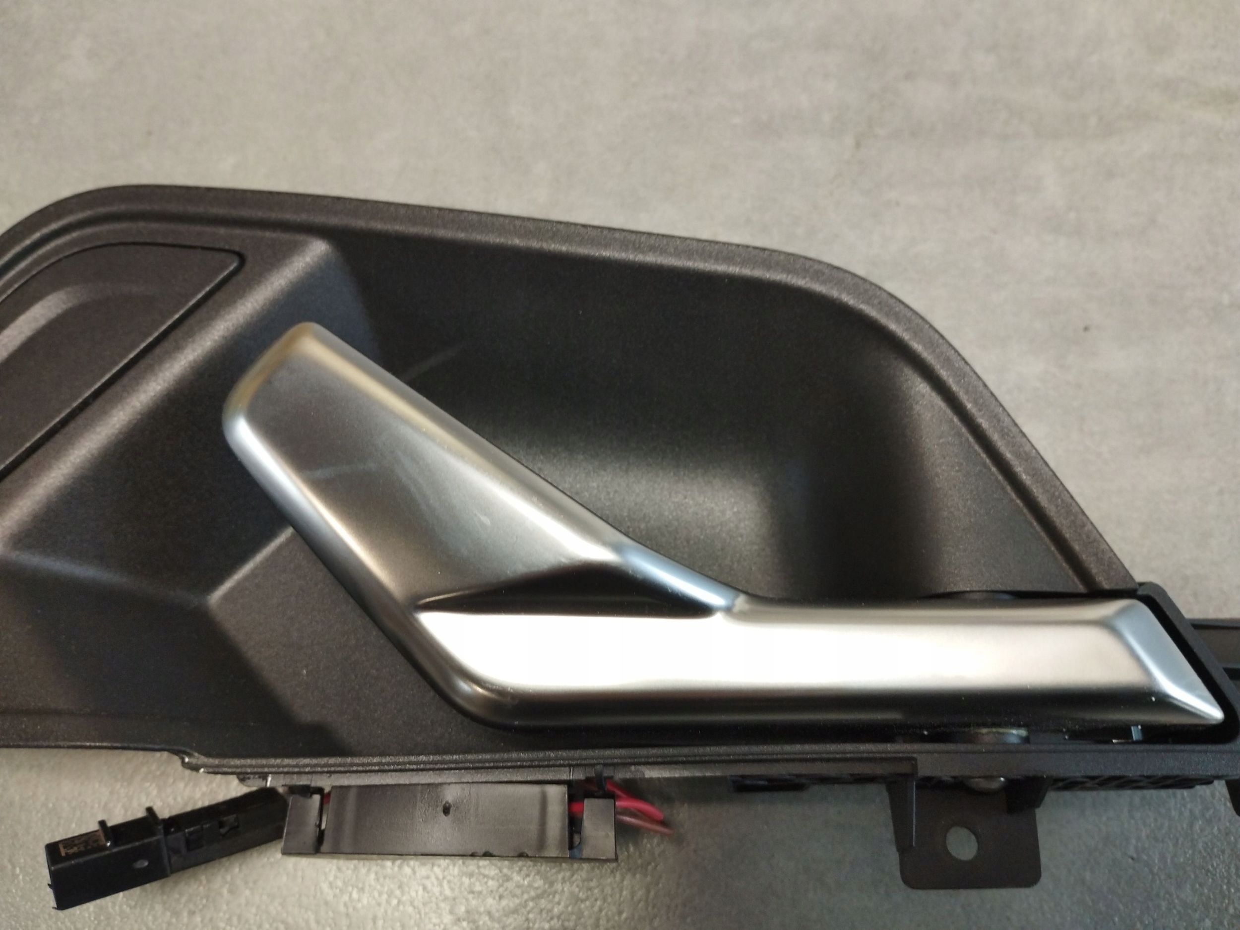 Audi Q3 F3 83A handle inner left rear 83A837019F