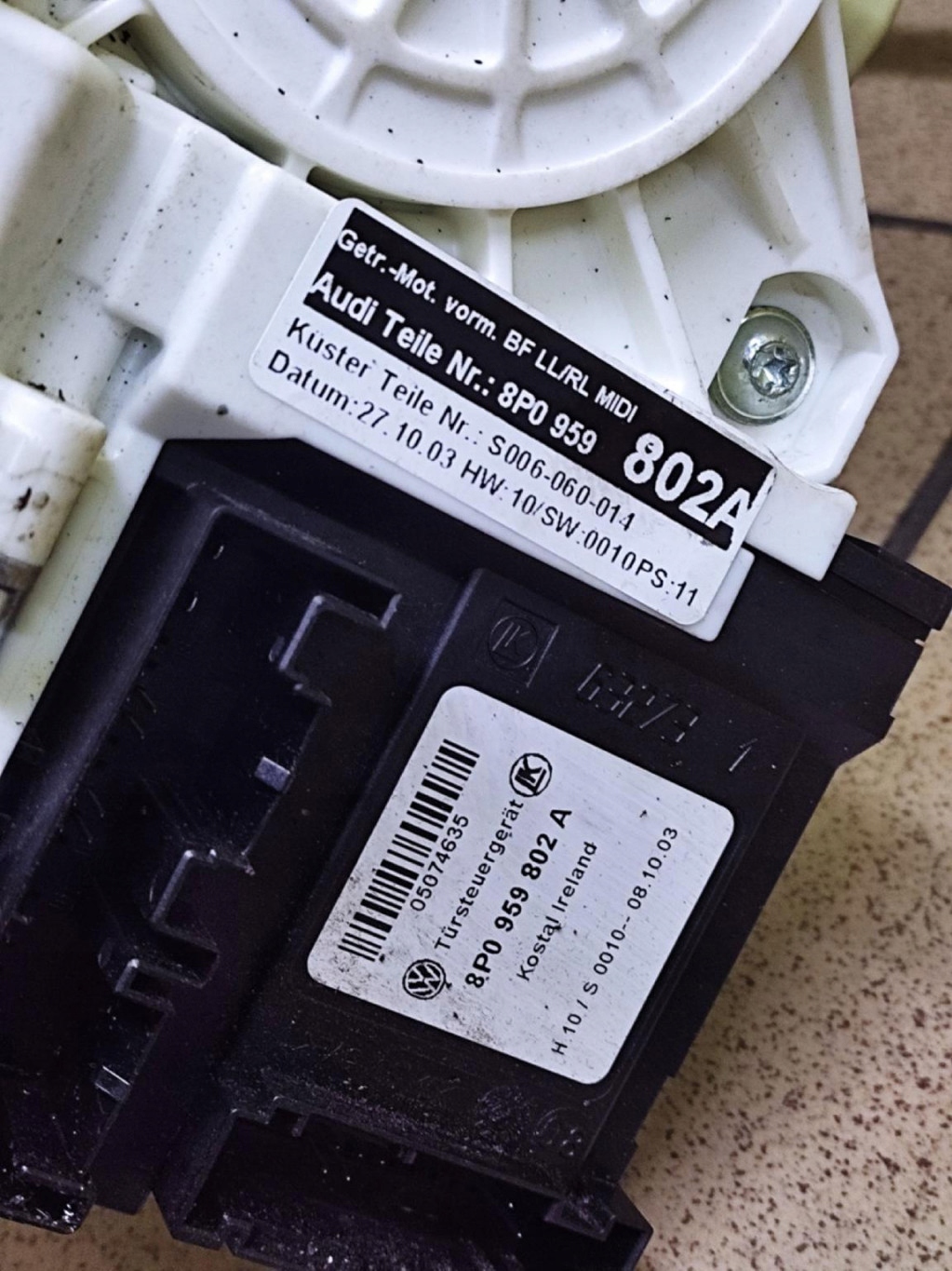AUDI A3 8P window regulator right front