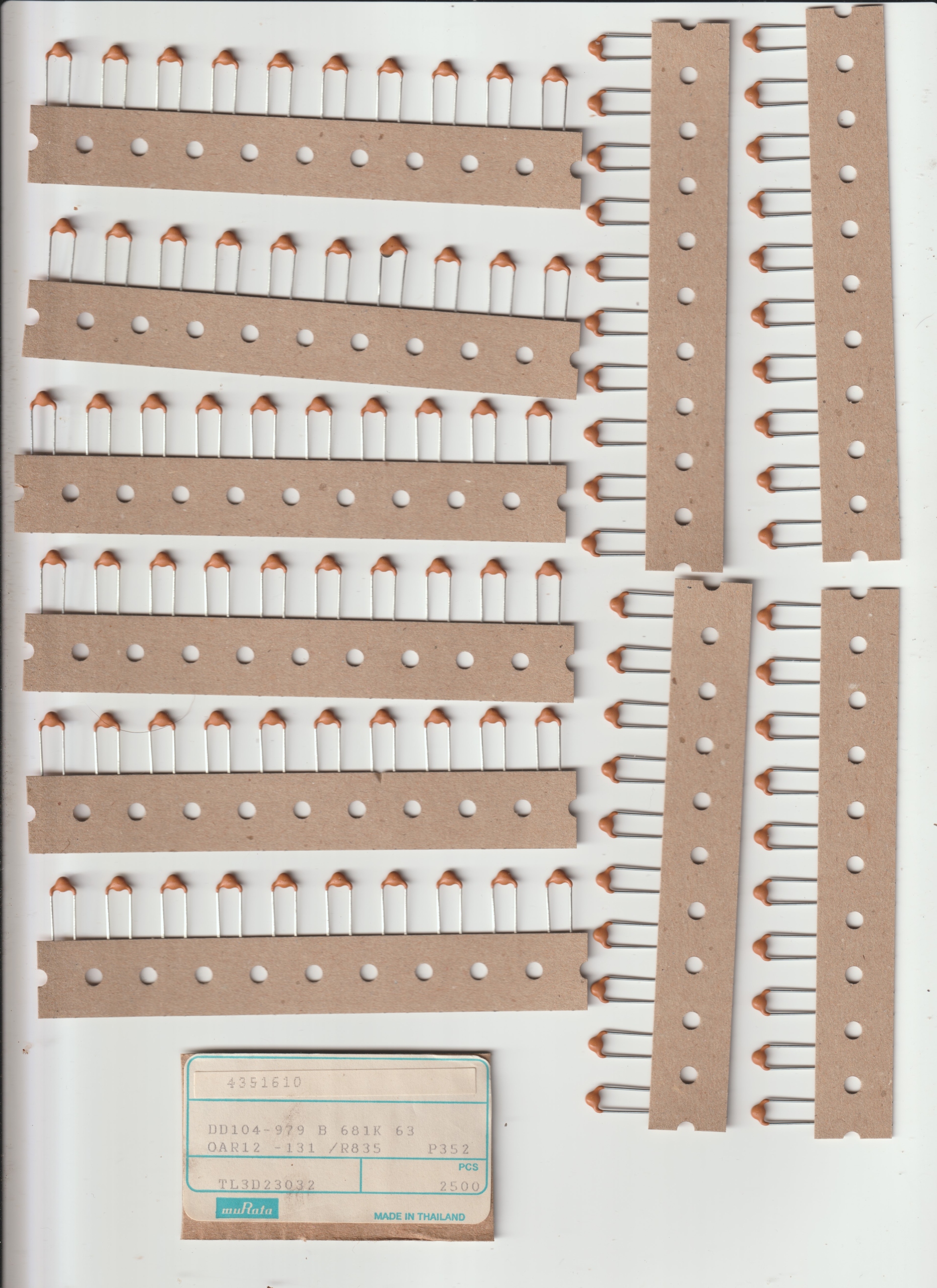 100x 680pF 63V 10% X7R kond. ceramiczny Tht Murata
