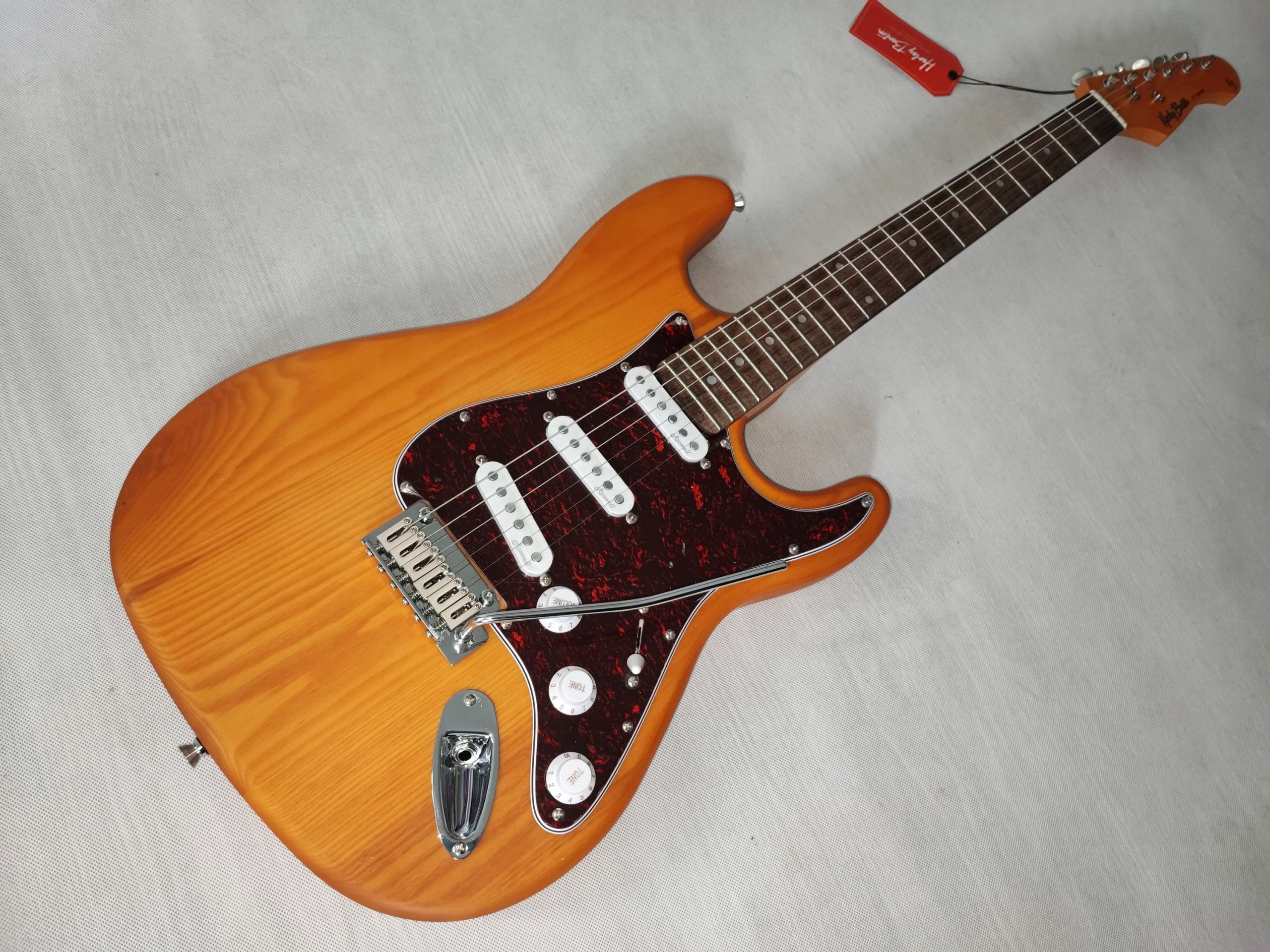 HARLEY BENTON ST-90SA STRATOCASTER WYREGULOWANY Marka Harley benton