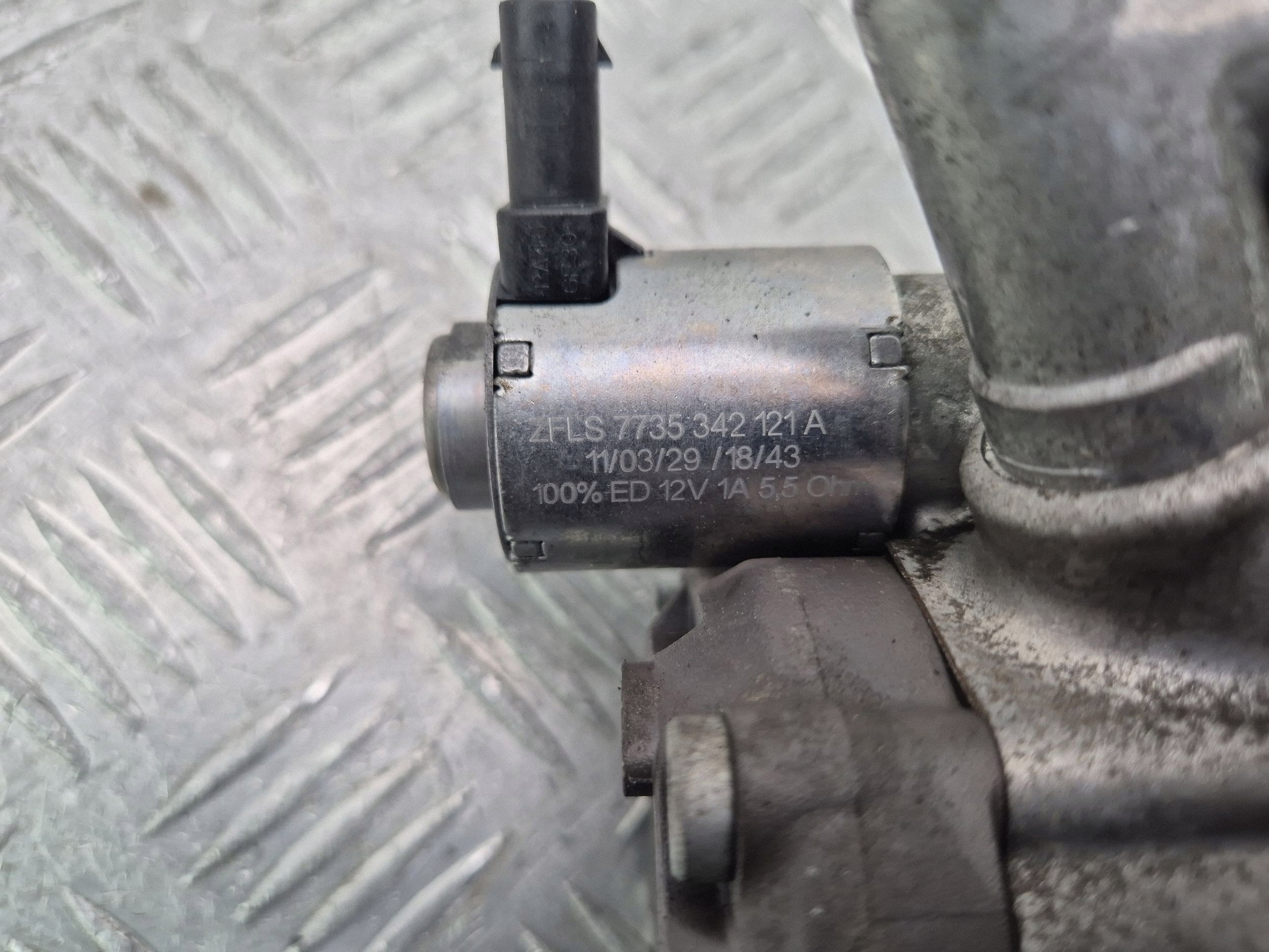 Mercedes E250 CGI W212 271860 servo pump A0064667501