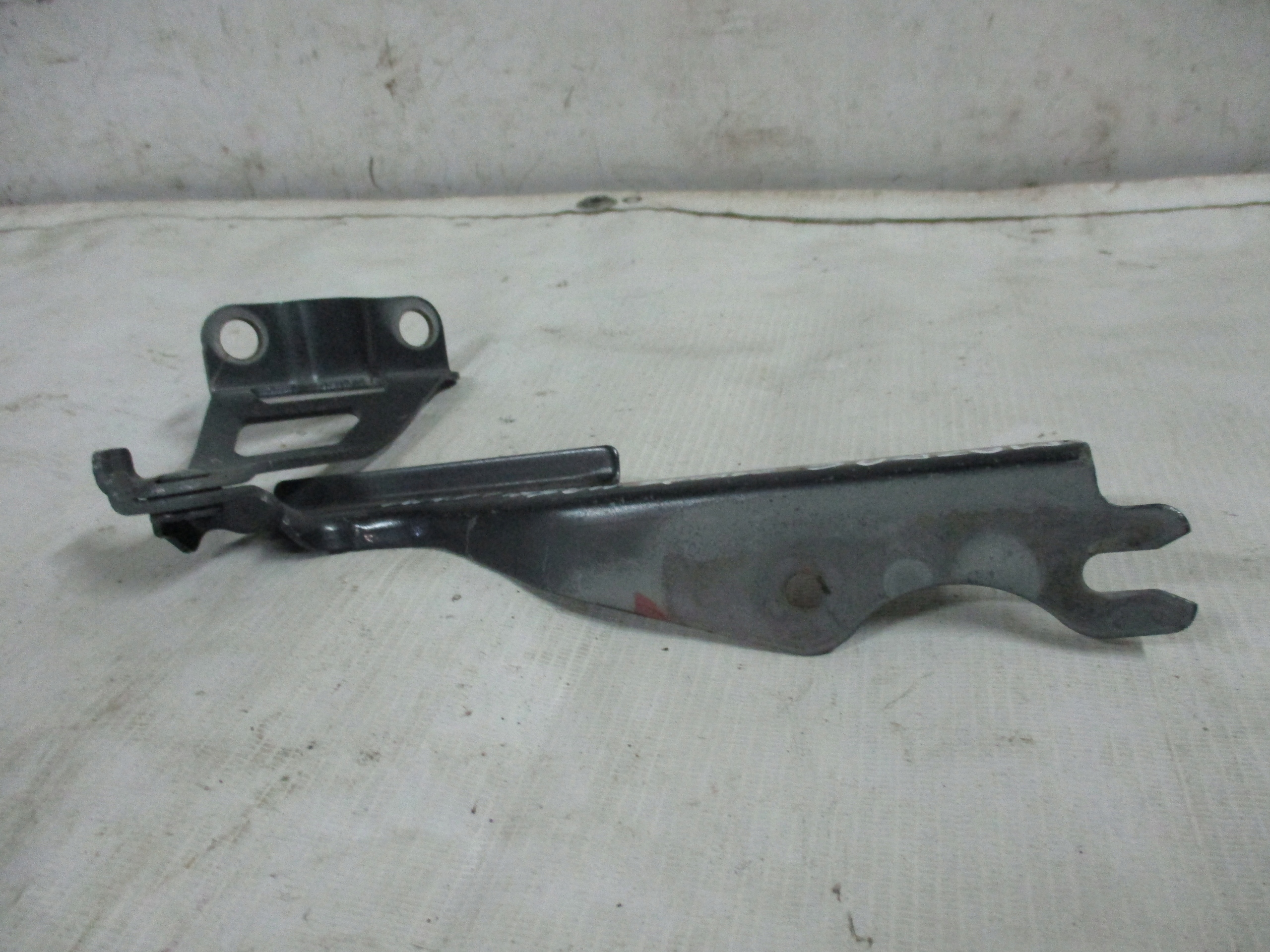 hinge bonnets left right Mazda 6 GJ, GL 12-18r GHP9L