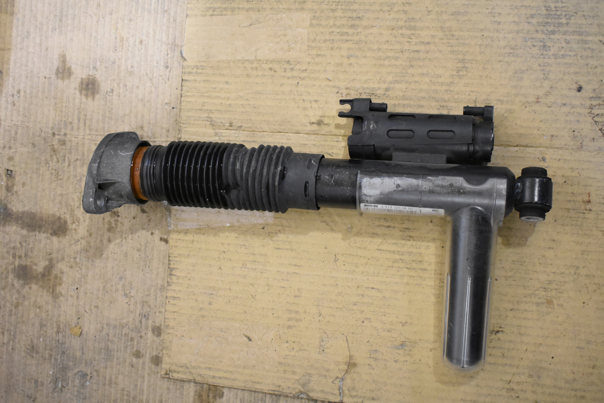 IDEALNY shock absorber rear left MERCEDES W213 E63 1 9
