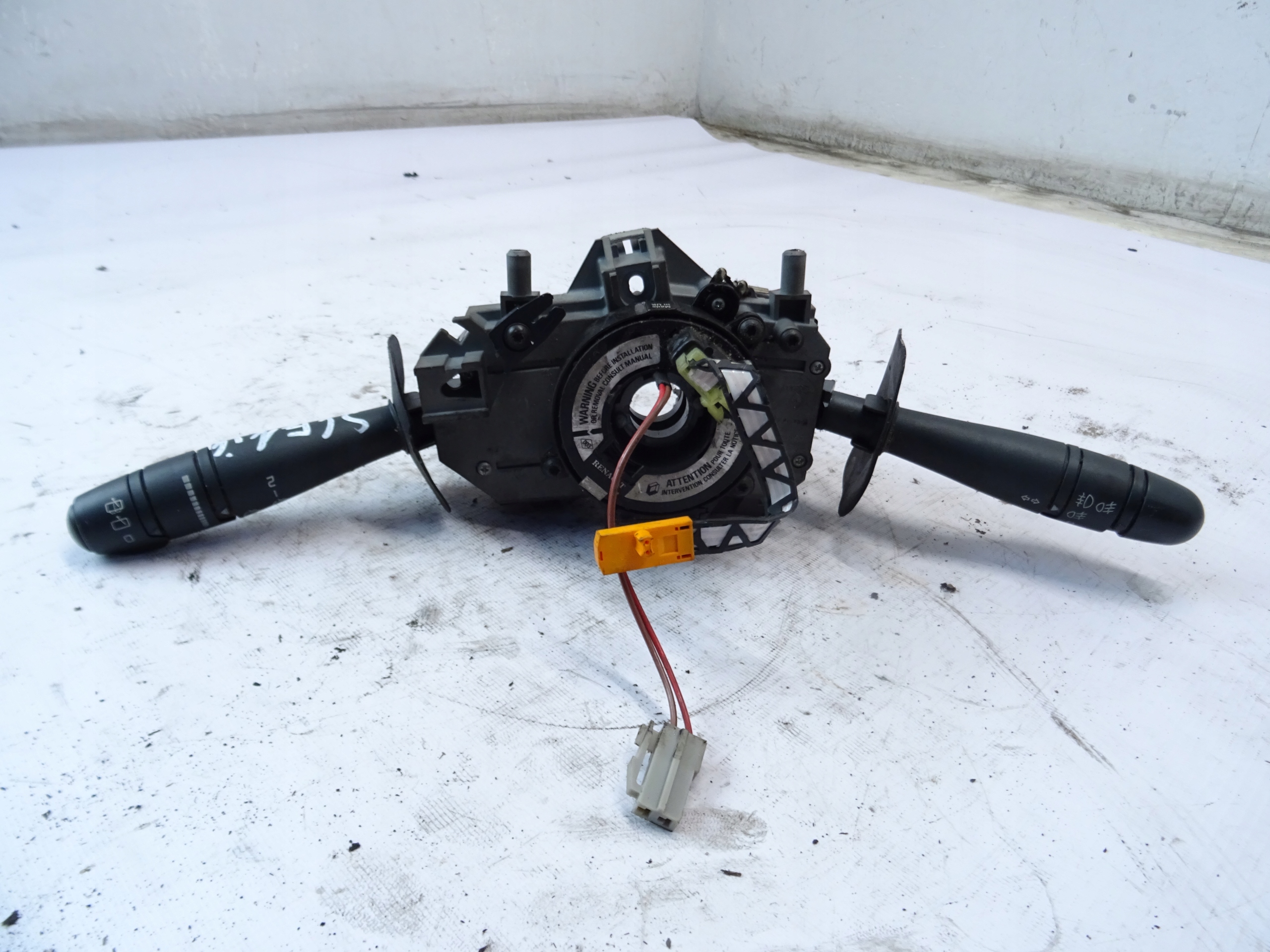wiper control RENAULT 7700844672L RENAULT