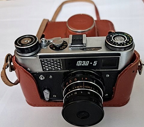 APARAT FOTOGRAFICZNY ANALOGOWY - FED 5 Z FUTERAŁEM - ZSRR !
