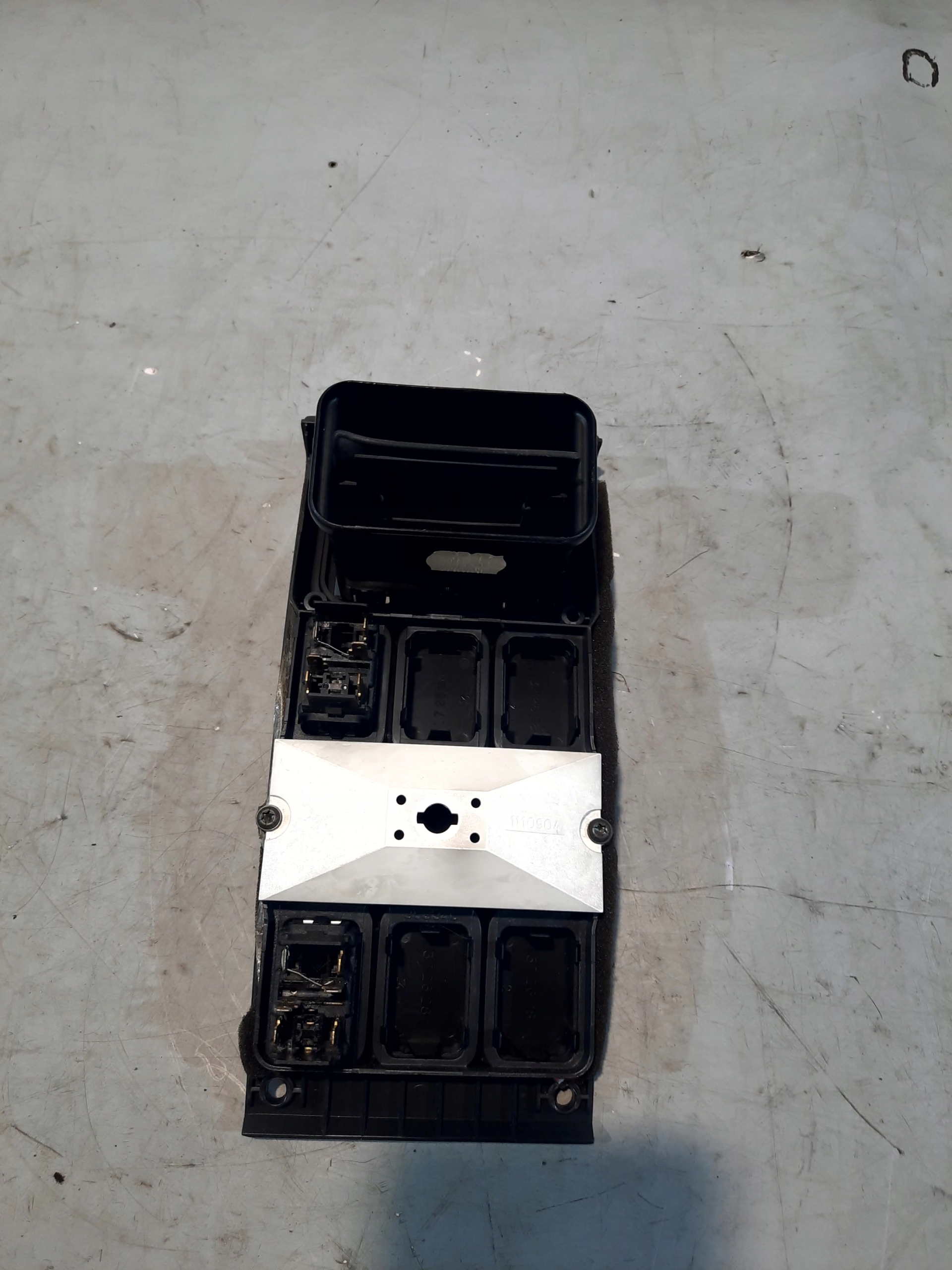 PANEL Commandes SCANIA 4 P94 BD4X2NA 2000r 1110904