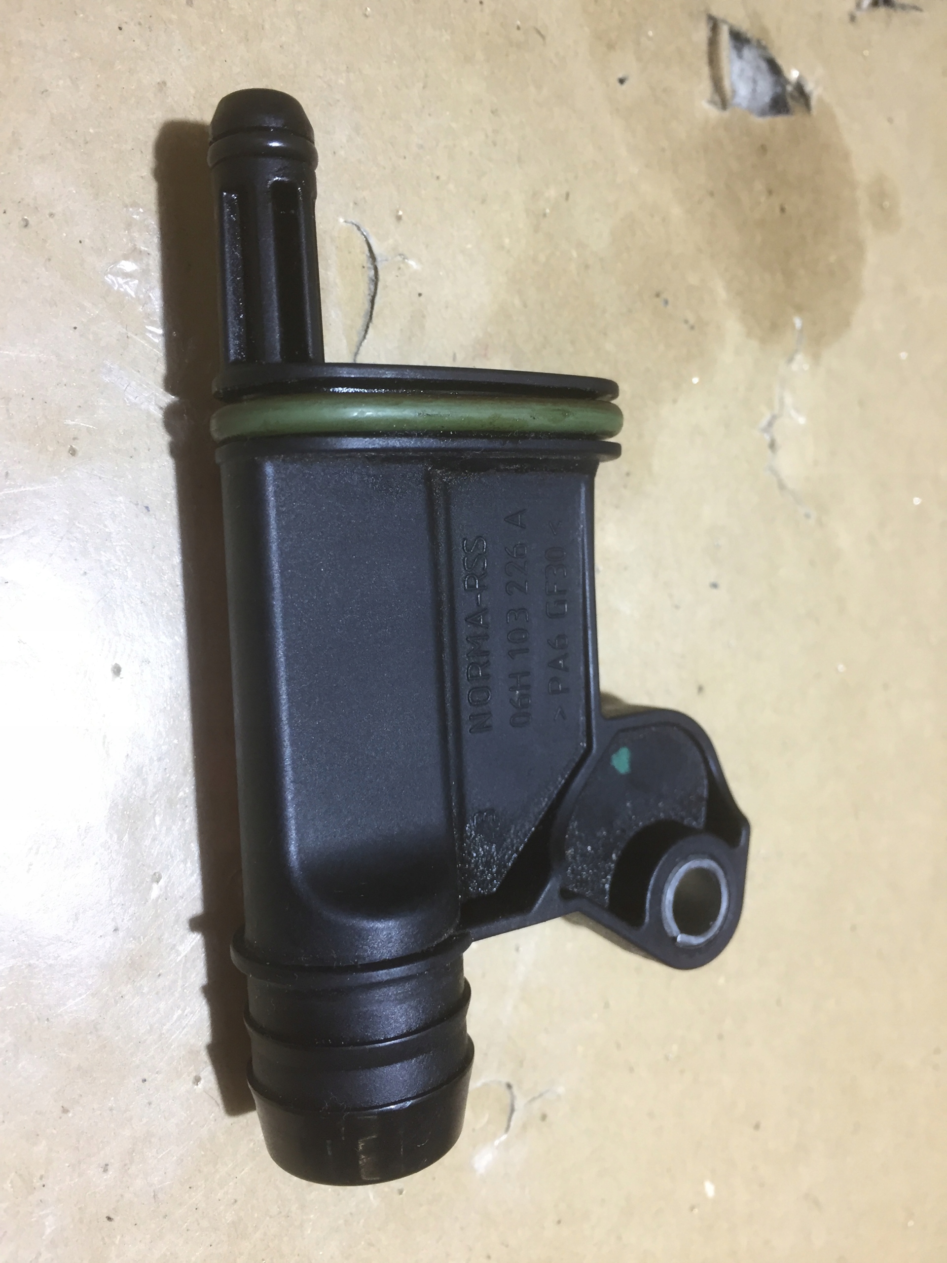 AUDI A4 B8 1.8 TFSI SEPARATOR ODMY 06H103226A
