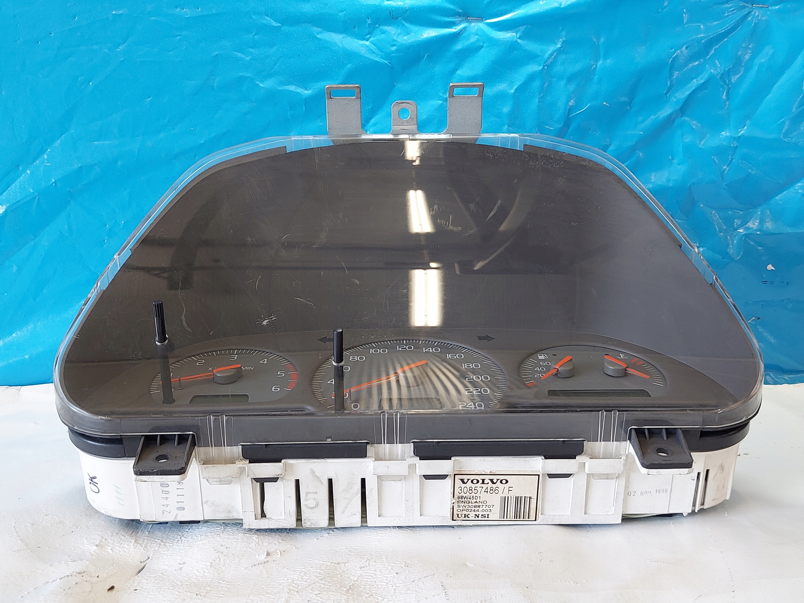 dials clock VOLVO V40 and 1.9 TD 30857486