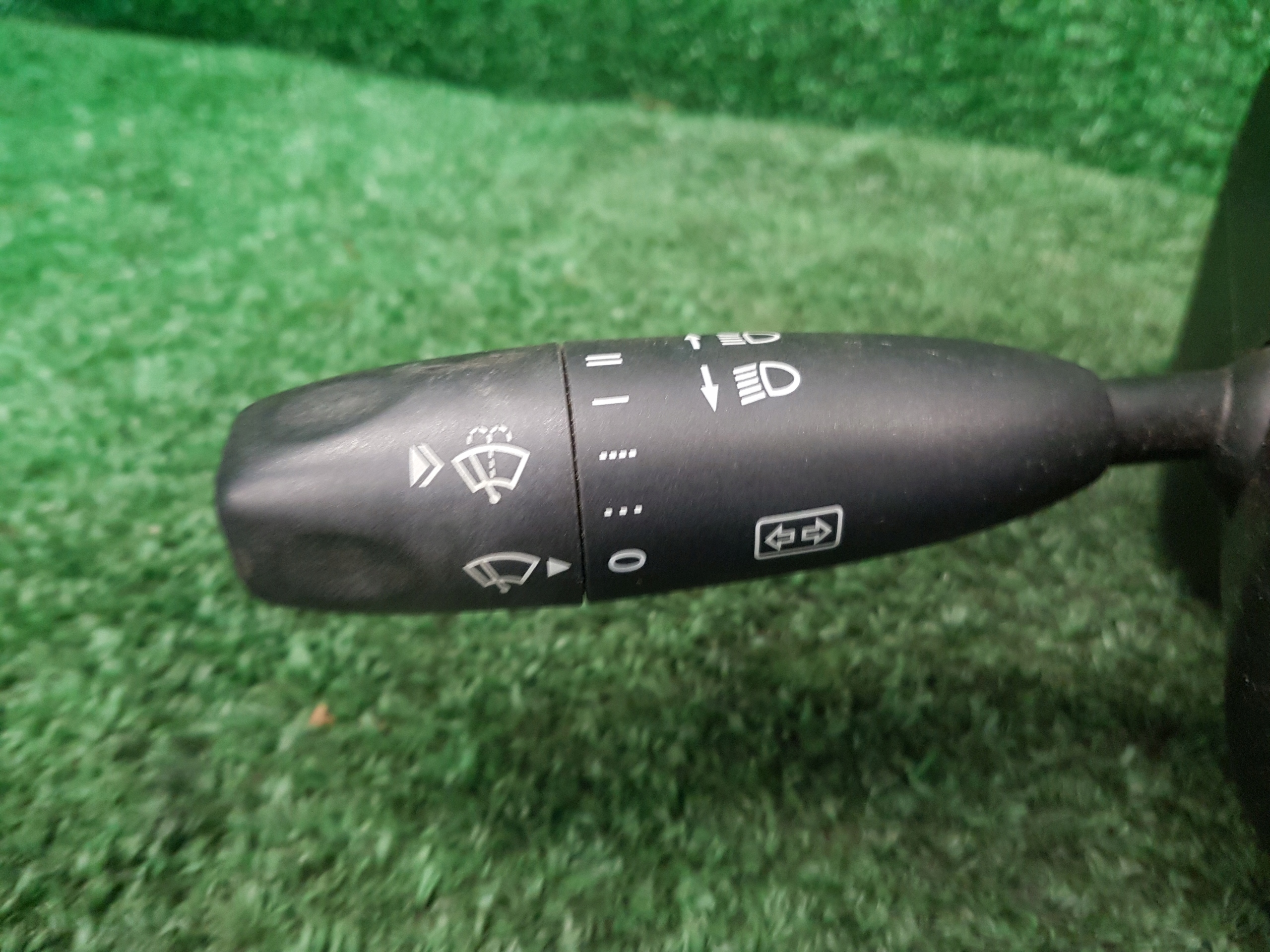 DEVIO LUCI TERGICRISTALLO TERGI MERCEDES-BENZ C-KLASA W204 A2044407301