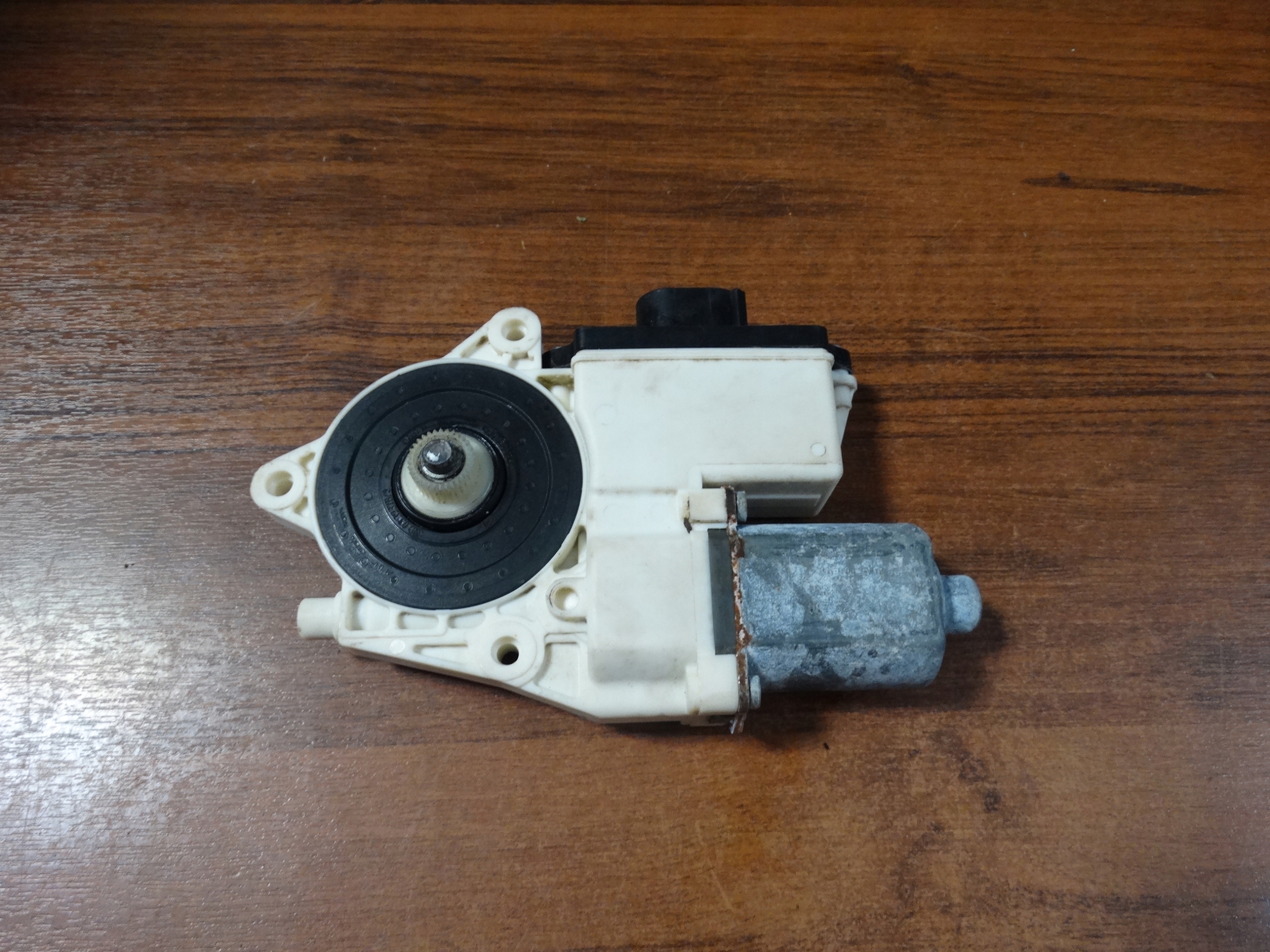 mini motor PODNOSNIKA windows BENTLEY GT GTC LIFT 1