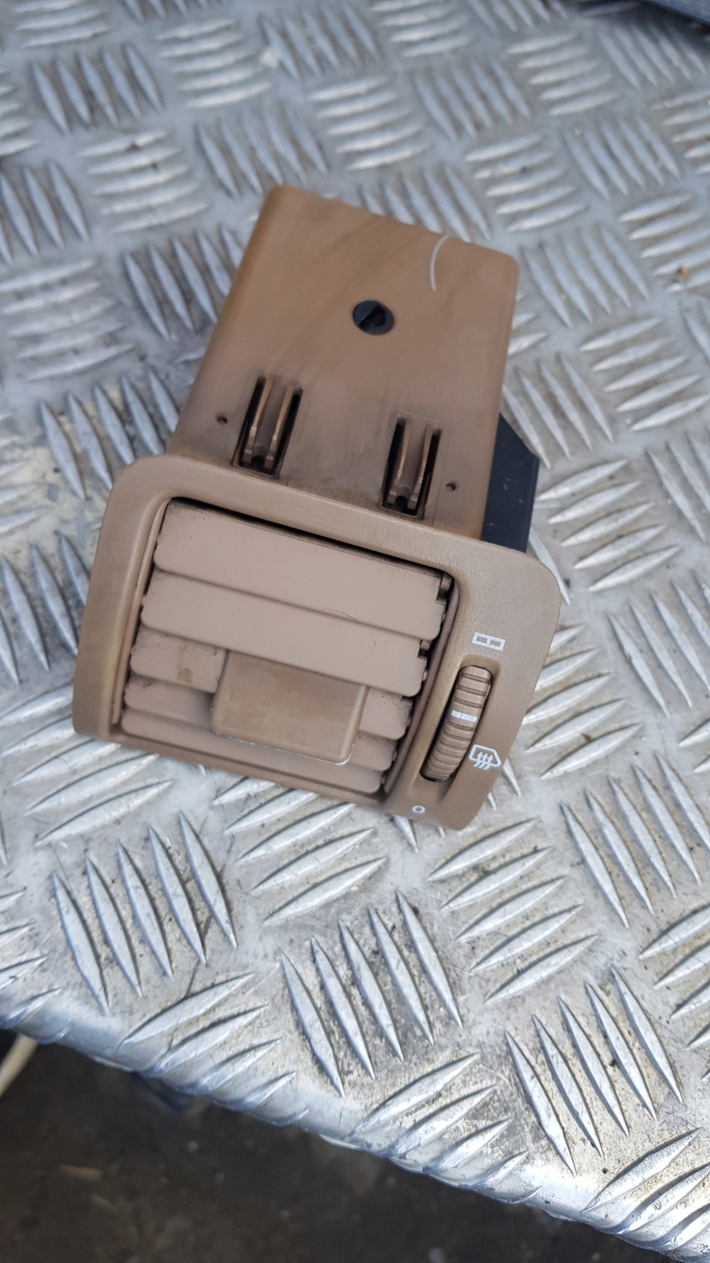 MERCEDES W163 ML grid air conditioning devices left right