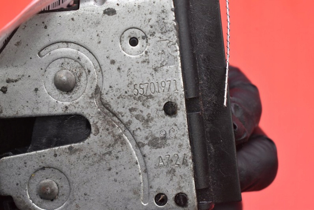 lock bonnet rear part boot 55701971 LANCIA DELTA 3 III 5D HB 08-14