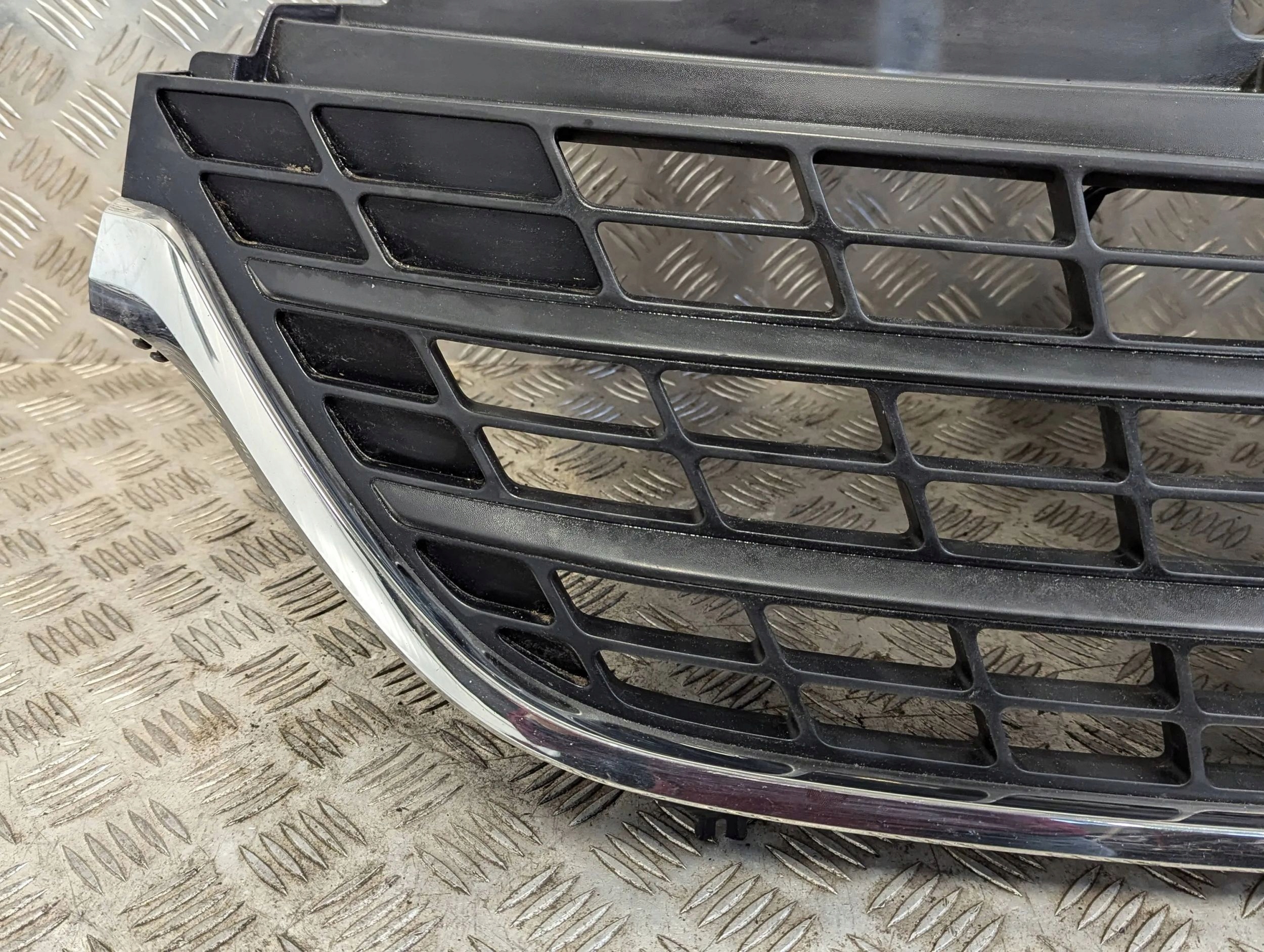 Renault Trafic L Kühlergrill FRONTGRILL Kühlergitter - Thumbnail 9
