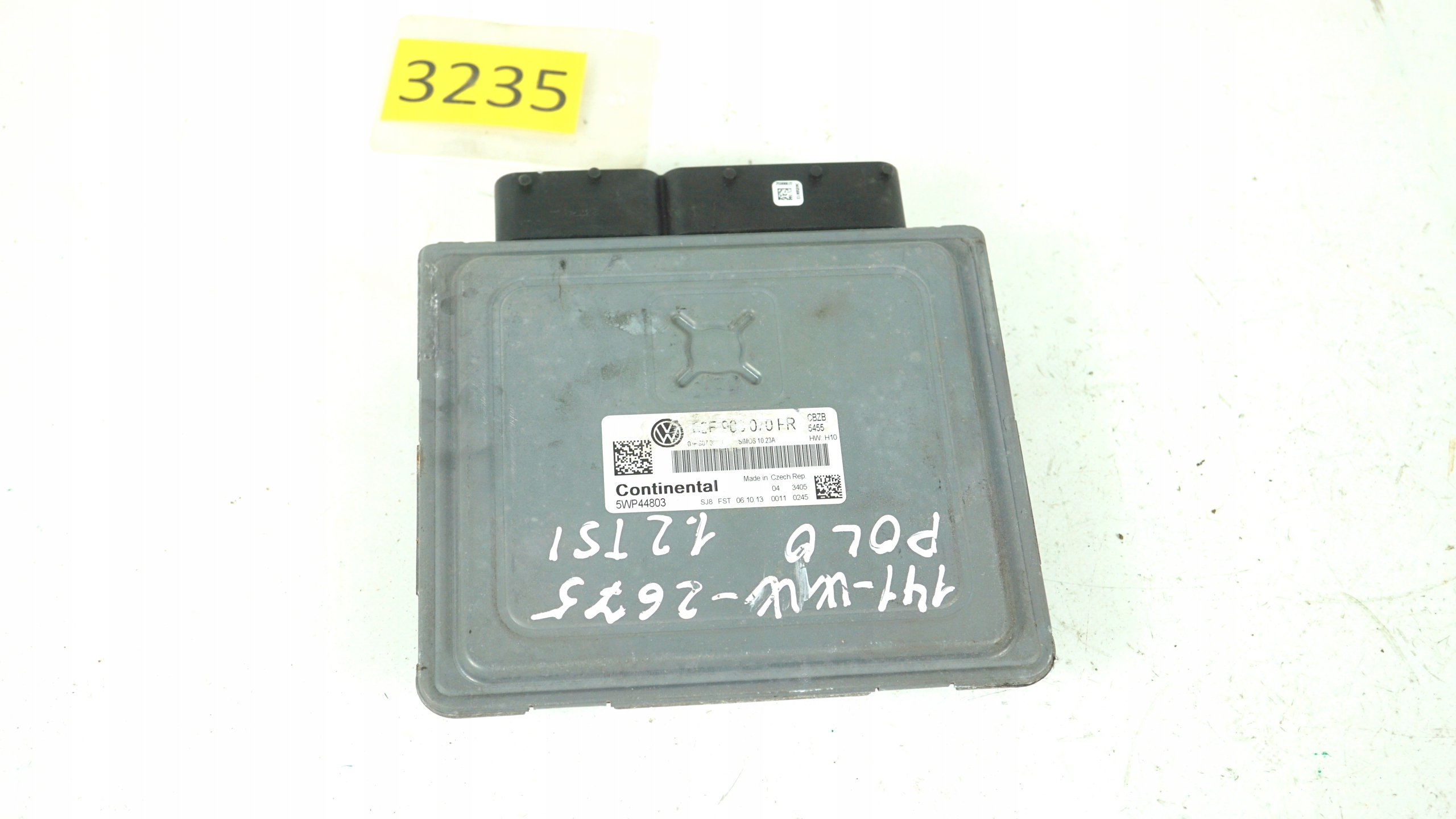 computer control unit of the engine VW POLO 6R 5 V 1.2 TSI 03F906070FR 5WP44803