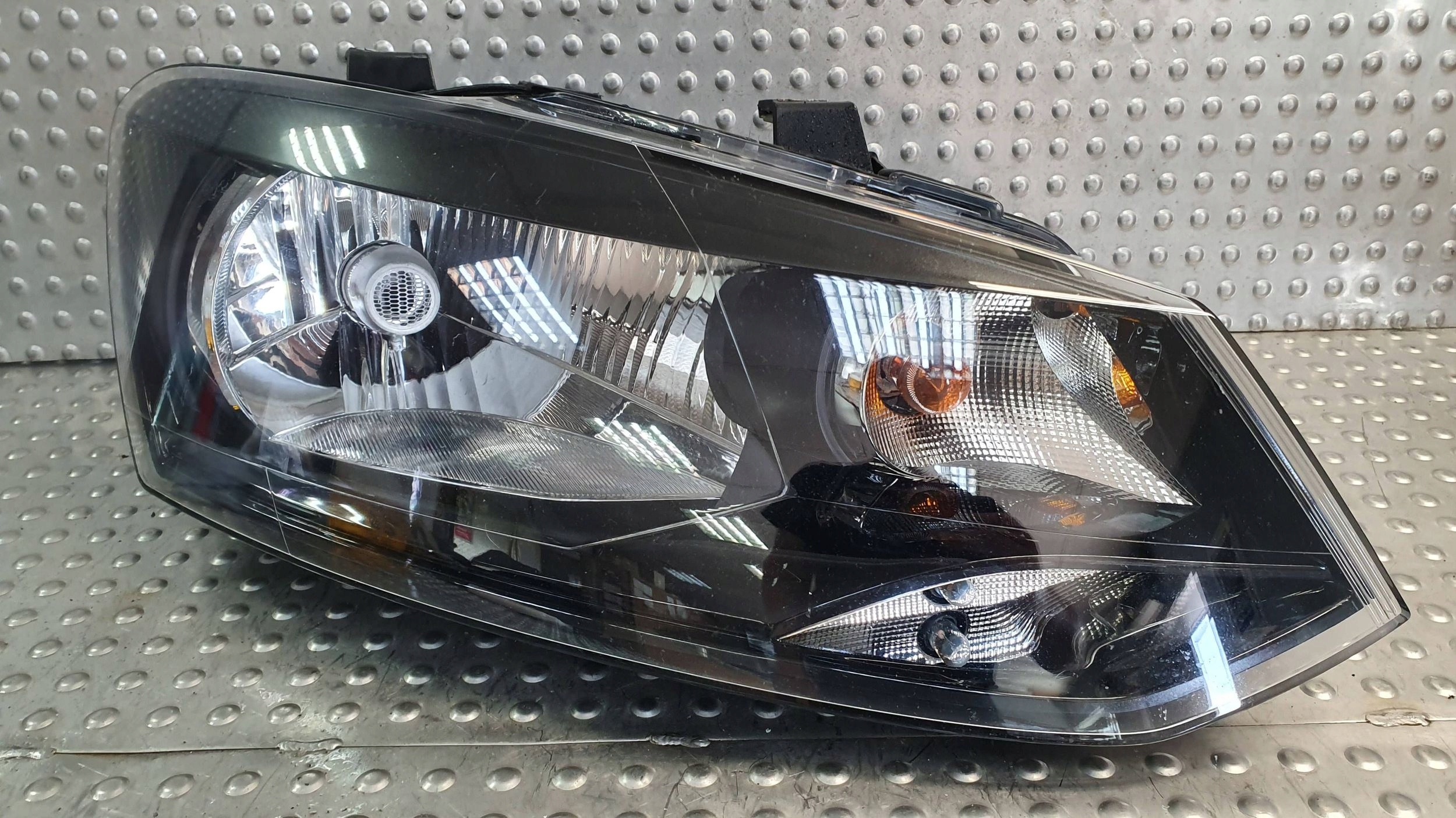 light front right VW POLO 6R 6R1941016E 08