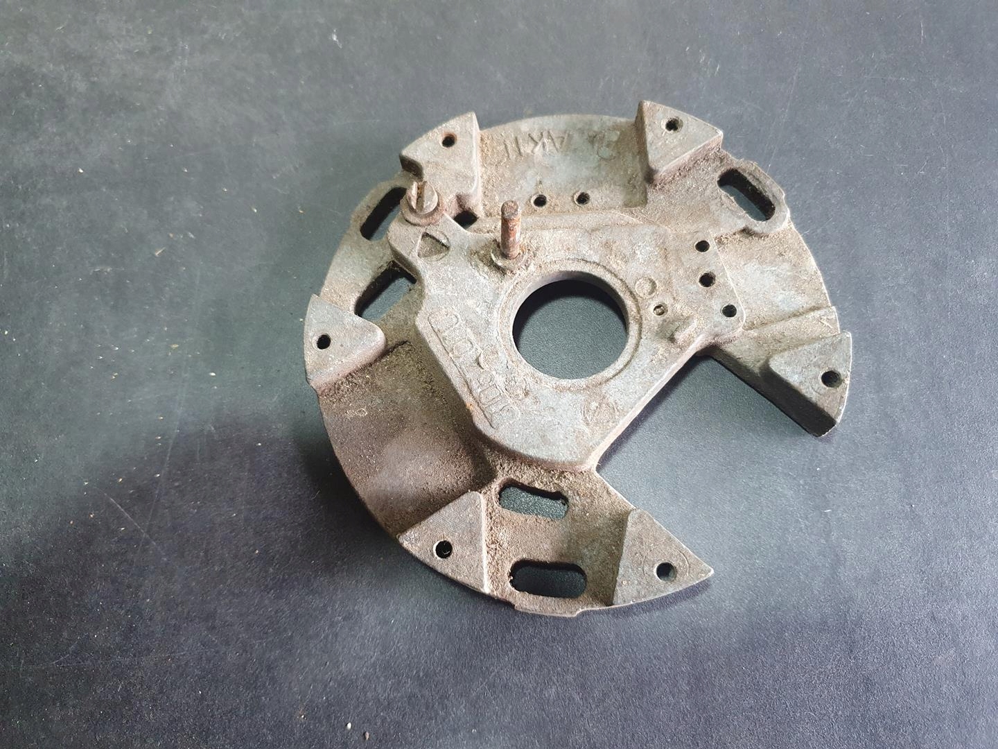 MOTOCYKL WSK WFM 125 ZAPŁON PODSTAWA ZAPŁONU METALOWA ZMD