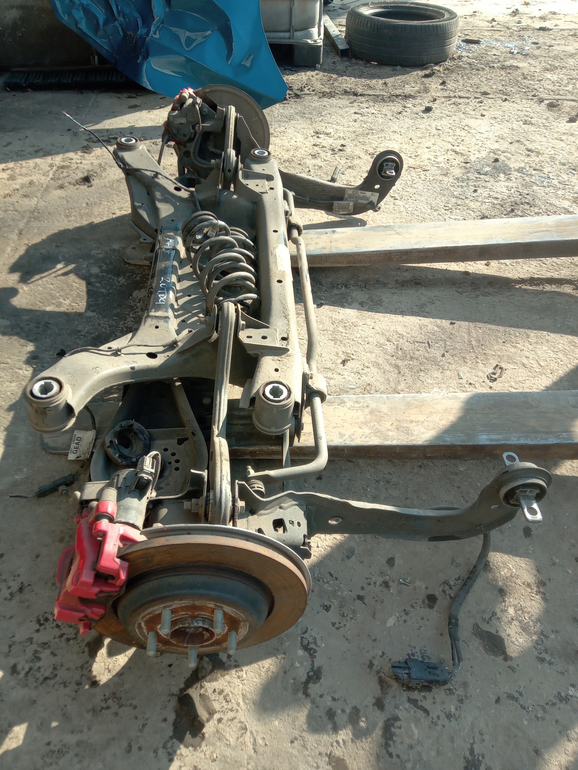 FORD FOCUS MK4 ZAWIESZENIE TYŁ HATCHBACK ST 2.0 Producent części Ford OE