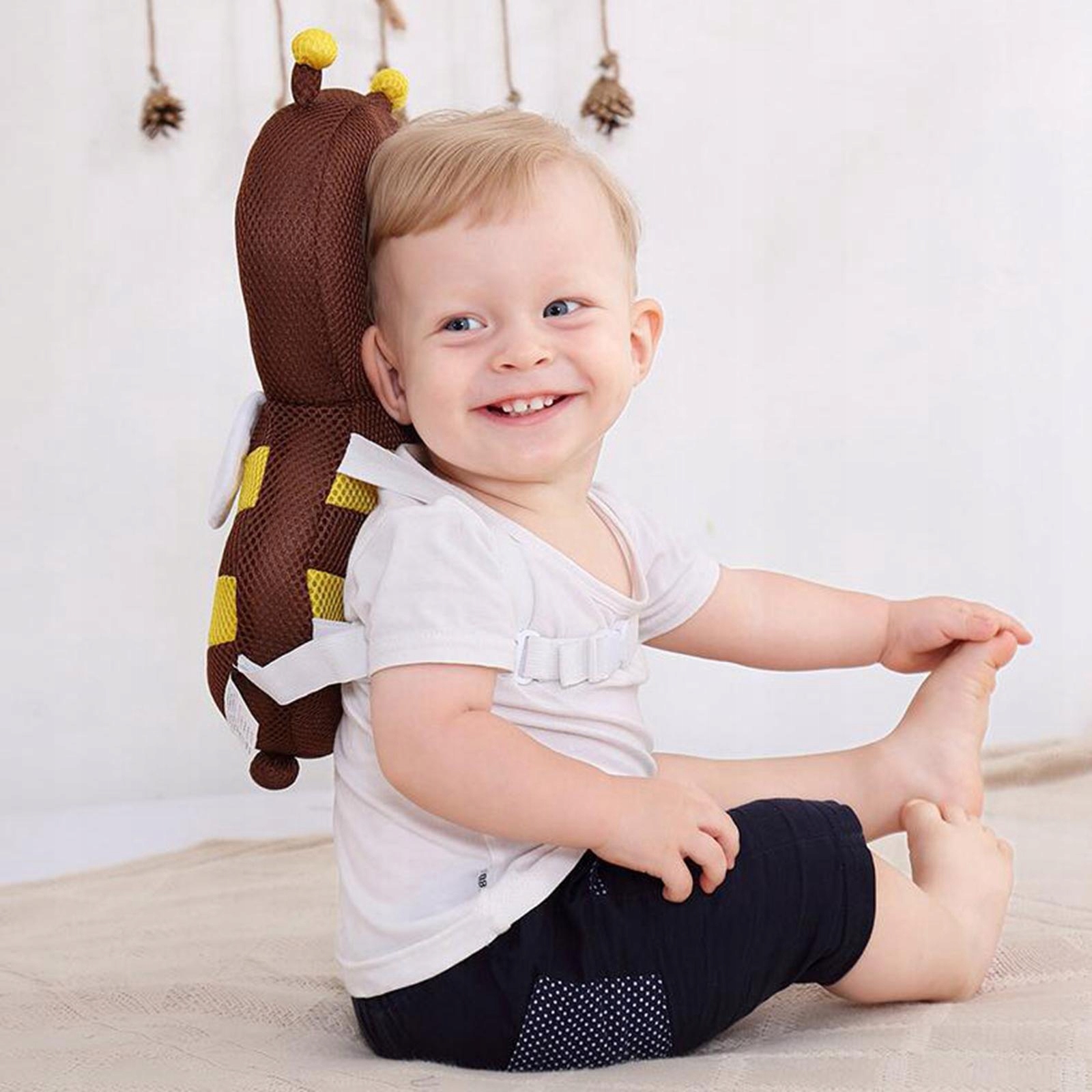 Nowonarodzone dziecko z głową Marka bez marki