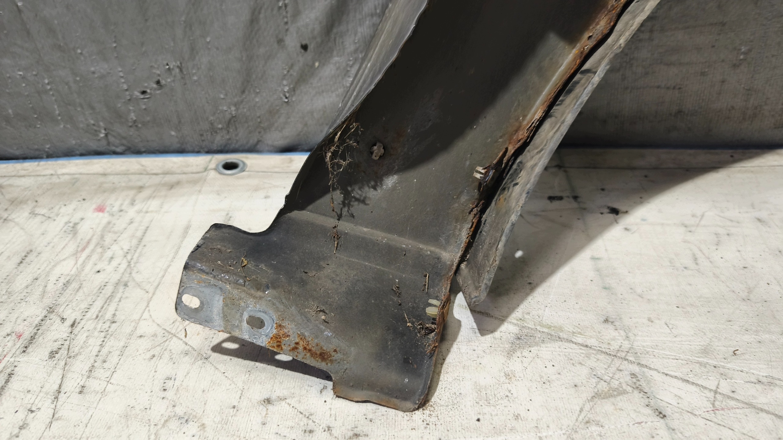 fender left front MAZDA TRIBUTE 2005r K: AZX
