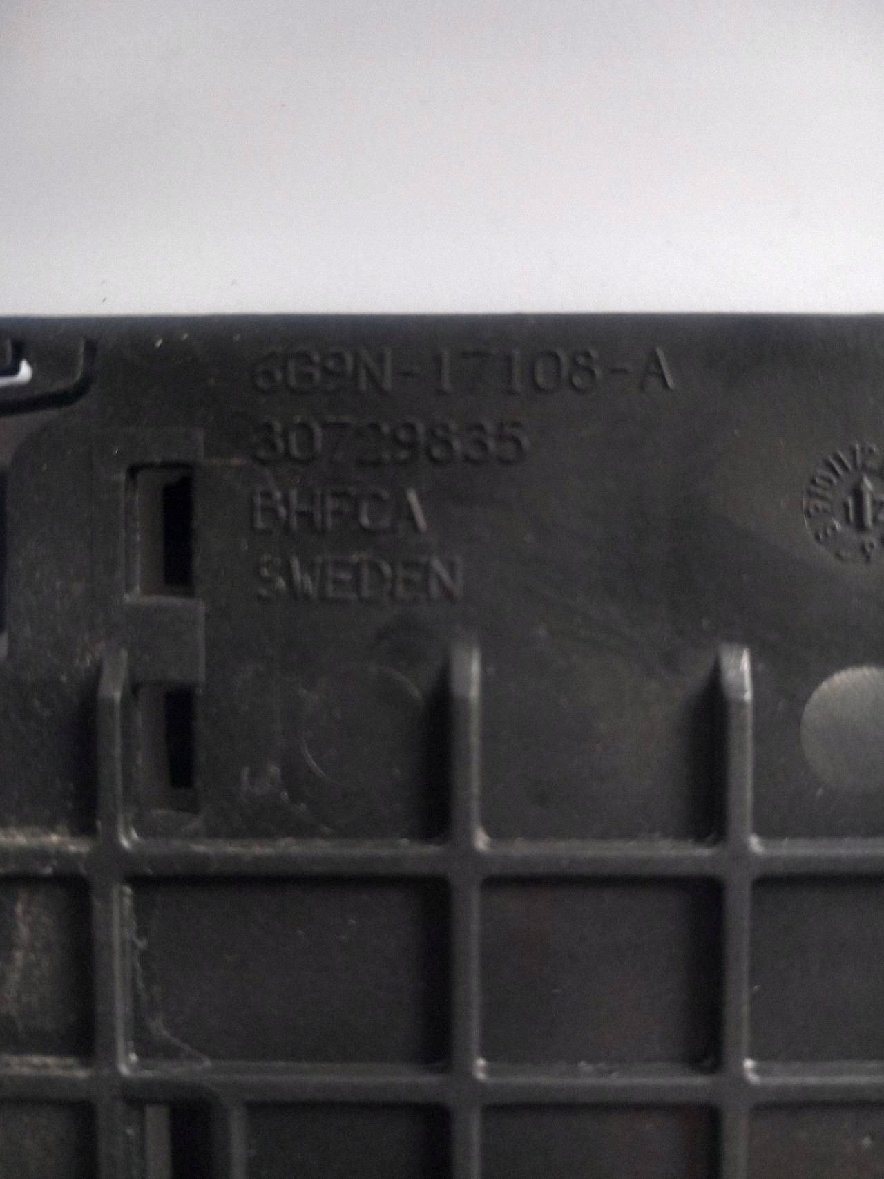 Support plaque KOMPUTERA Moteur VOLVO S60 30729835