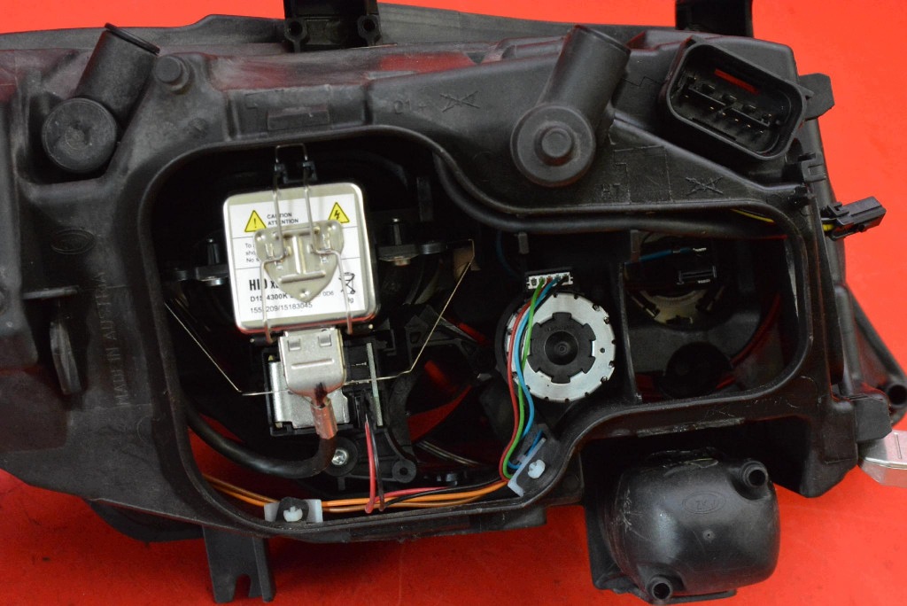 REFLEKTOR links licht vorne linse XENON EU 69427379 BMW E90 E91 04-08