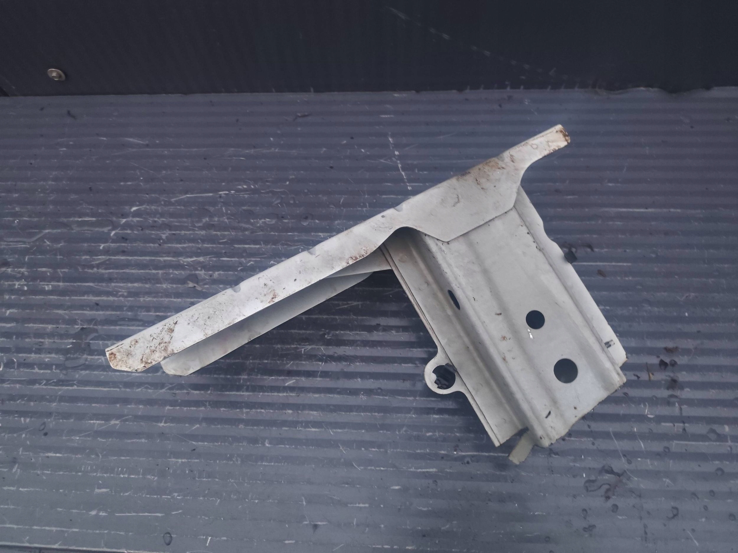 NISSAN JUKE II F16 front body quarter right