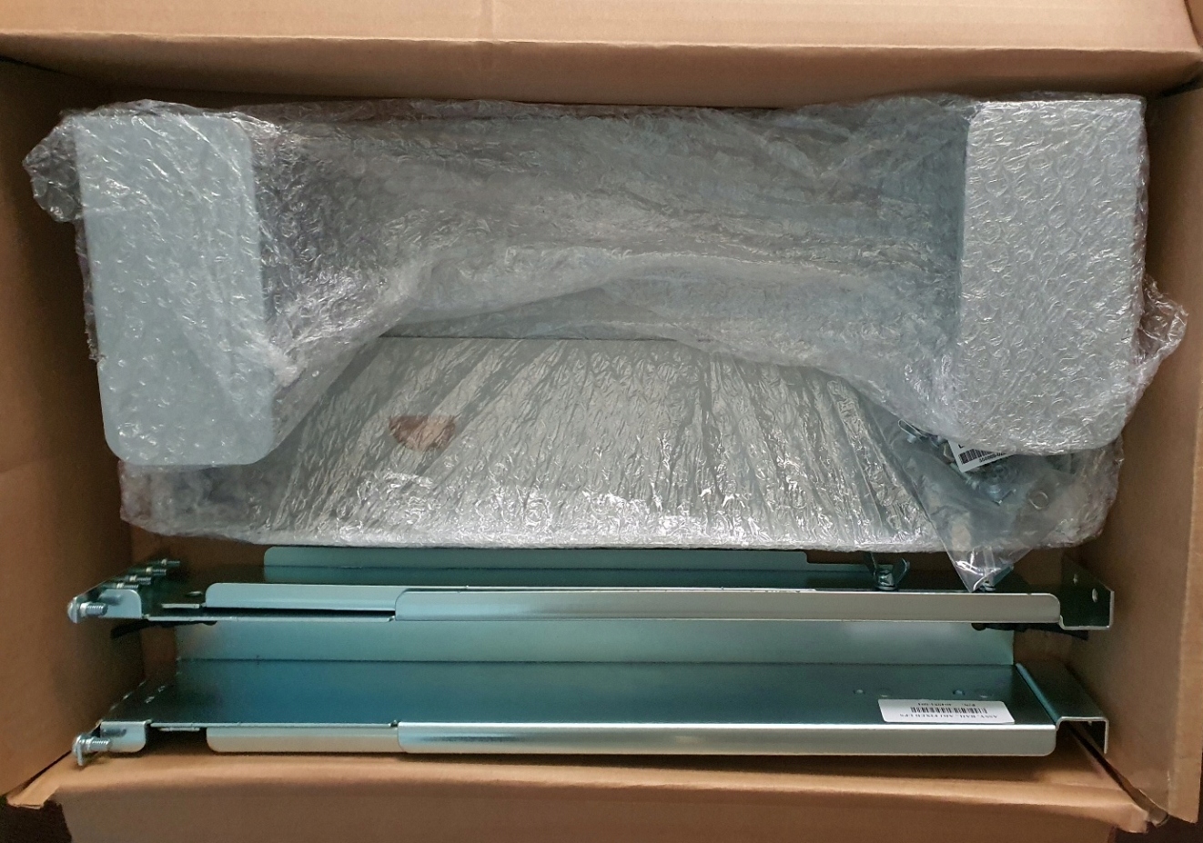 Hp sběrnice 19" 2U pro Ups smart Rack a Tower a storage