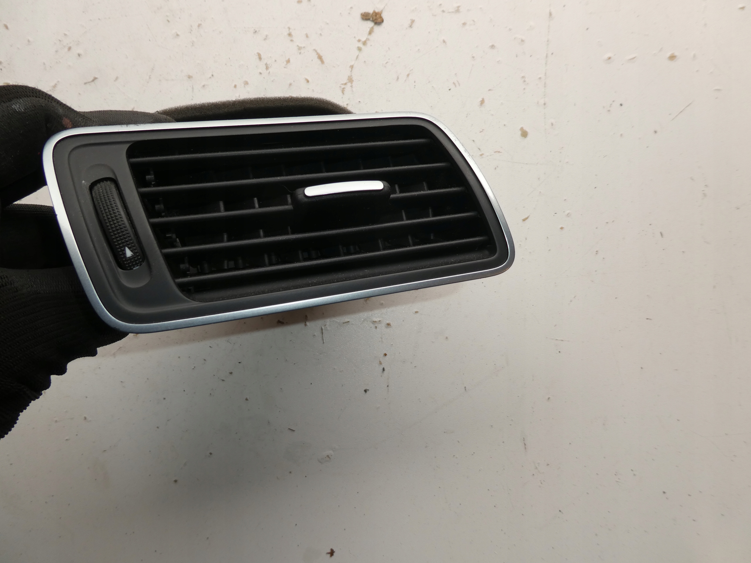 grid air conditioning devices consoles VW PASSAT B7