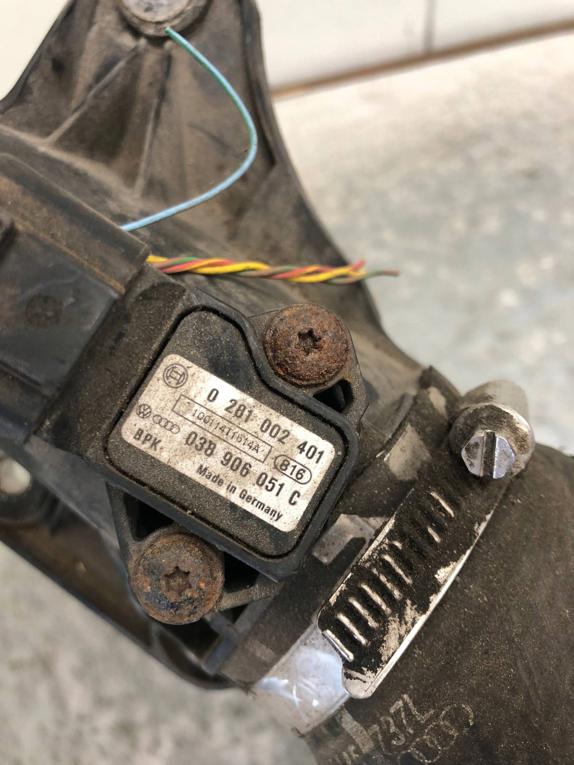 cijev prijenos interkulera AUDI A4 B8 A5 Q5 8K0145673E 8R0145737L