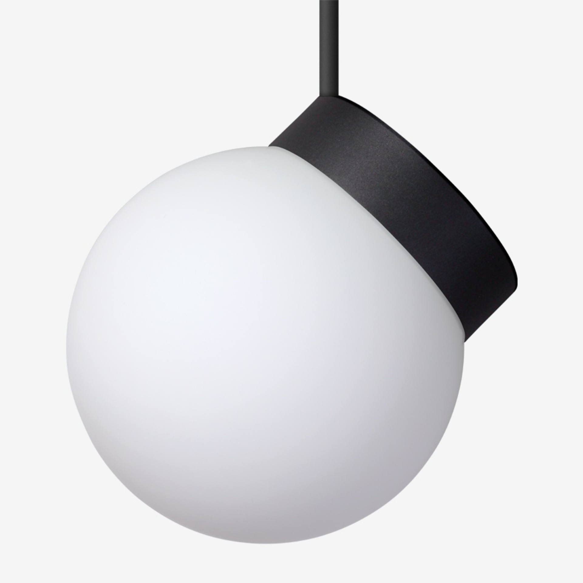 Lucis závesné svietidlo Polaris Ztr 1x60(46)W E27 sklo čierna opál ZTR.11.200