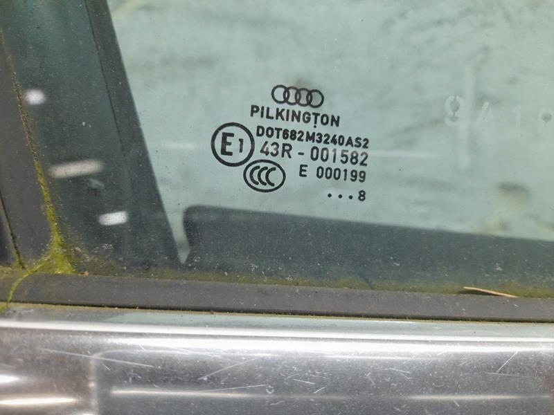 DRZWI PRAWY PRZÓD AUDI A4 B8 Strona zabudowy przód - prawa