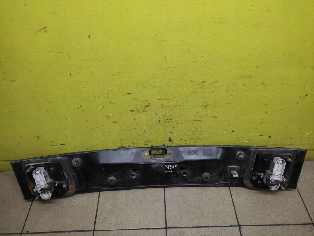 VOLVO V40 cap bonnet rear part 285800