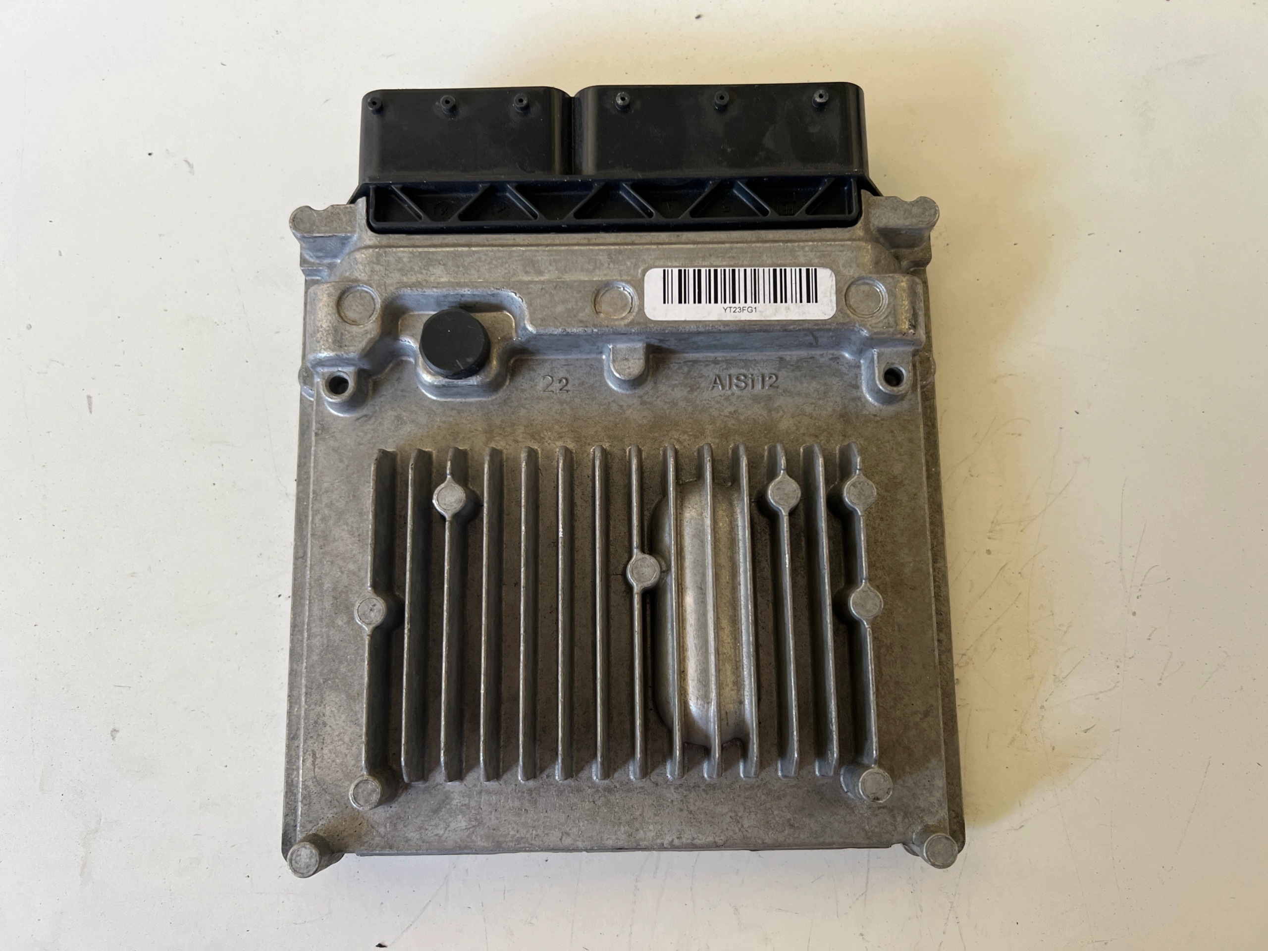 MERCEDES GLA KLASA A6519009702 A6519011102 28454431 computer ECU