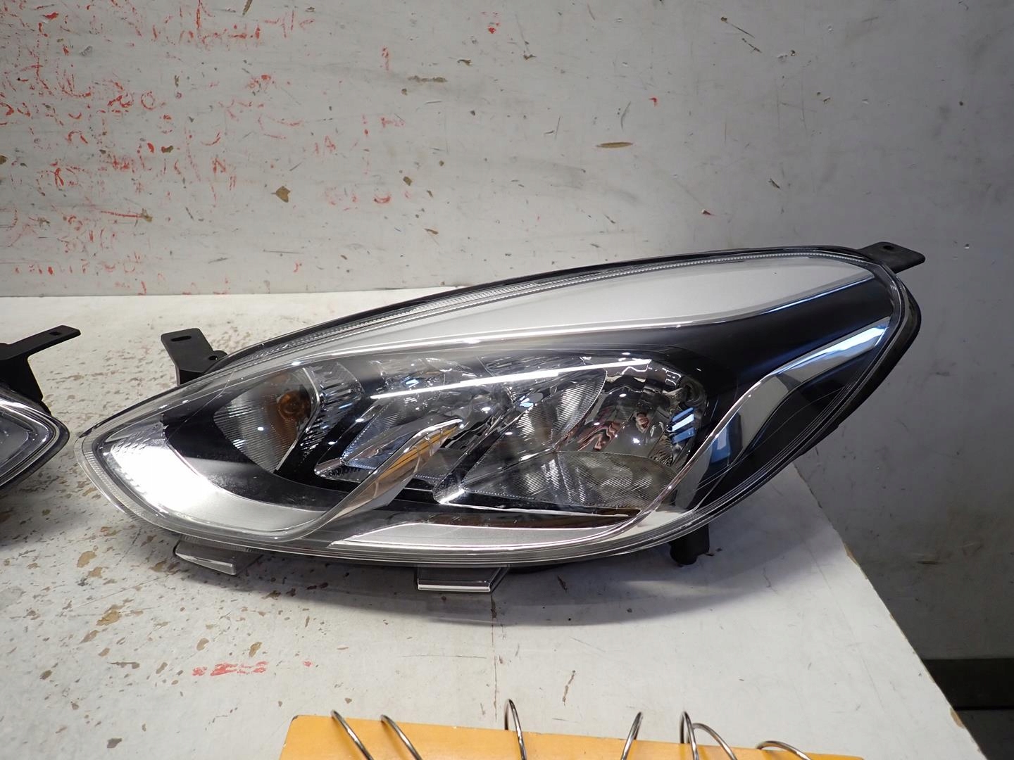 light front front left FORD FIESTA MK8 2017- H1BB-13W030-AE