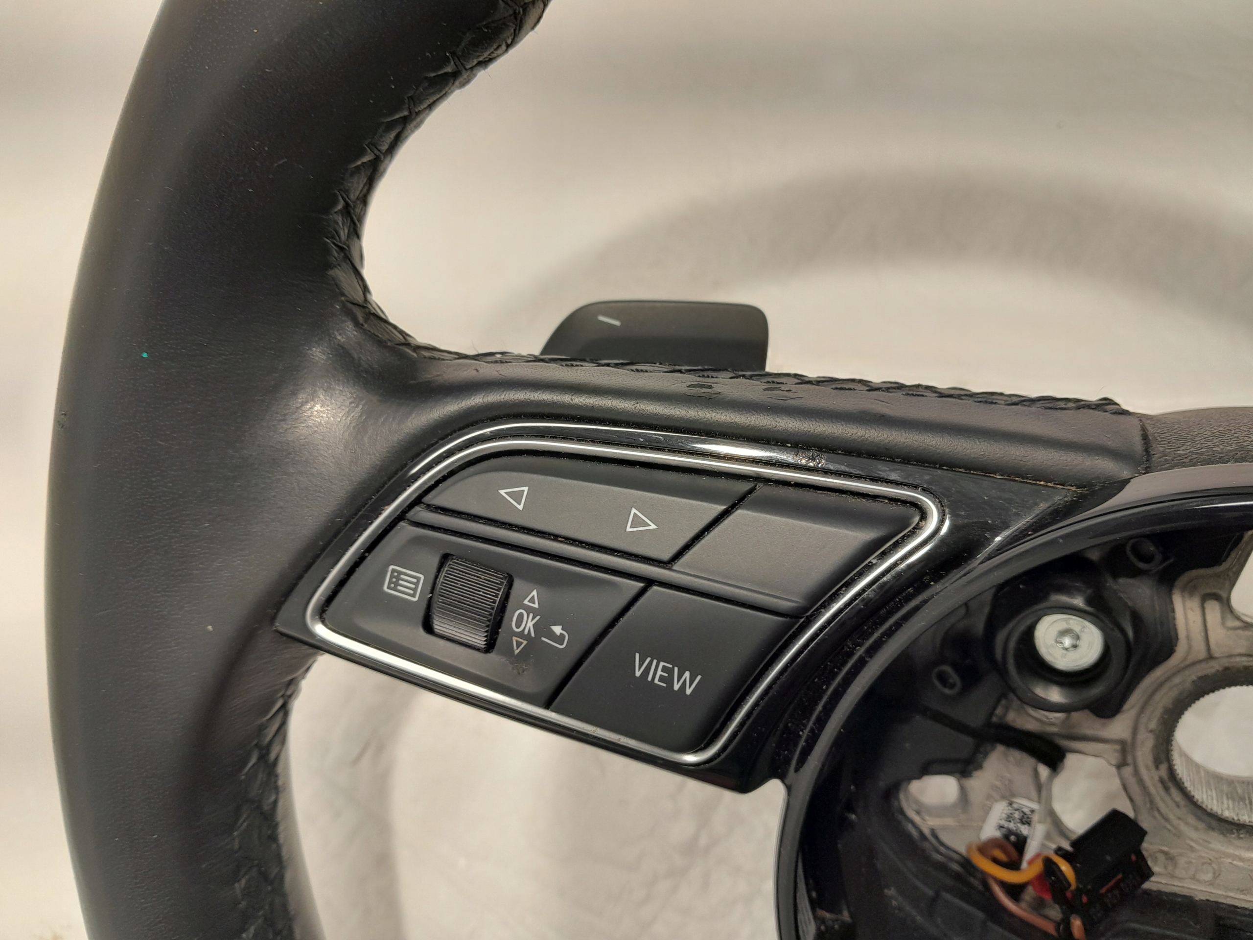 Audi A4 B9 рестайлинг руль 8W0419091FR