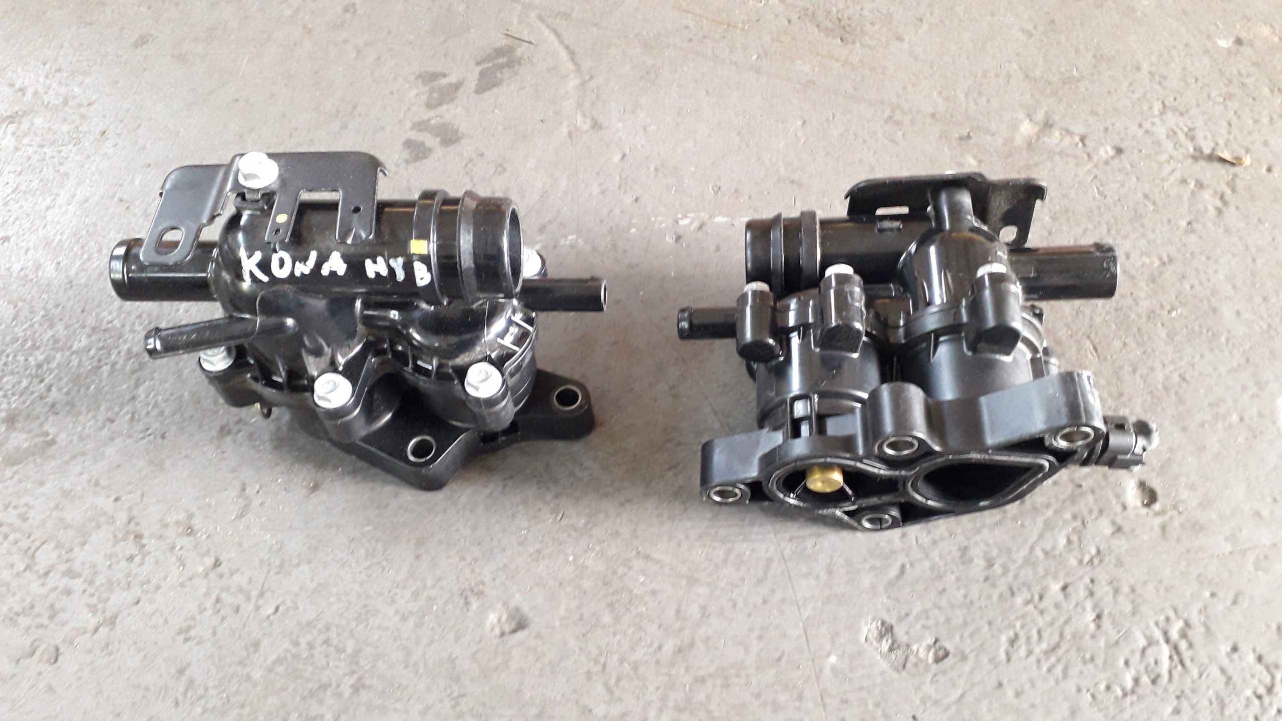 1.6H - HYUNDAI KONA 1.6 GDI ГИБРИДНЫЙ КОРПУС ТЕРМОСТАТА