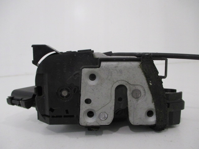 RENAULT CLIO IV ZAMEK DRZWI LEWY TYŁ 6 PIN 825017868R Producent części Renault OE